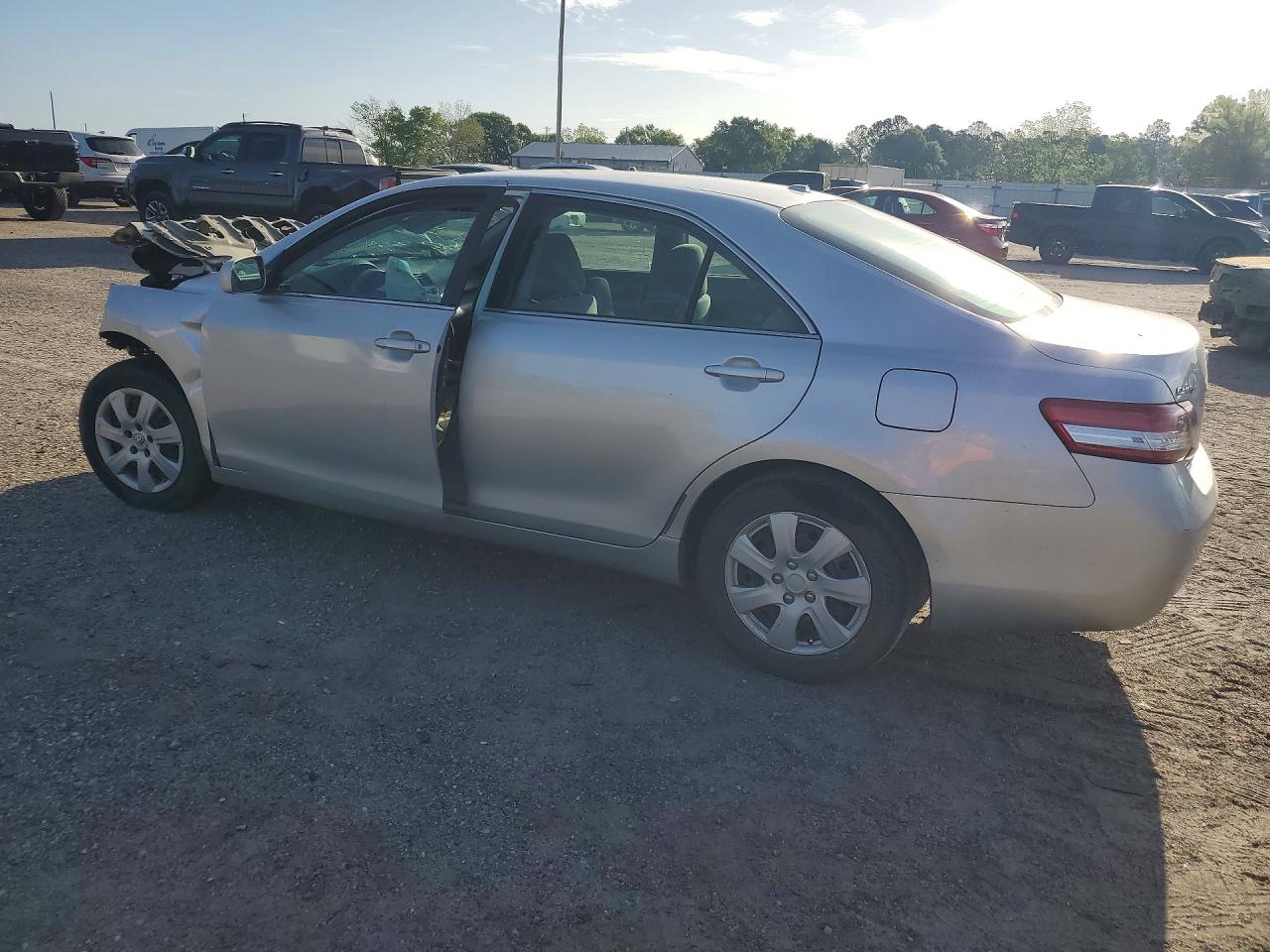 2010 Toyota Camry Base Silver vin: 4T1BF3EKXAU107467