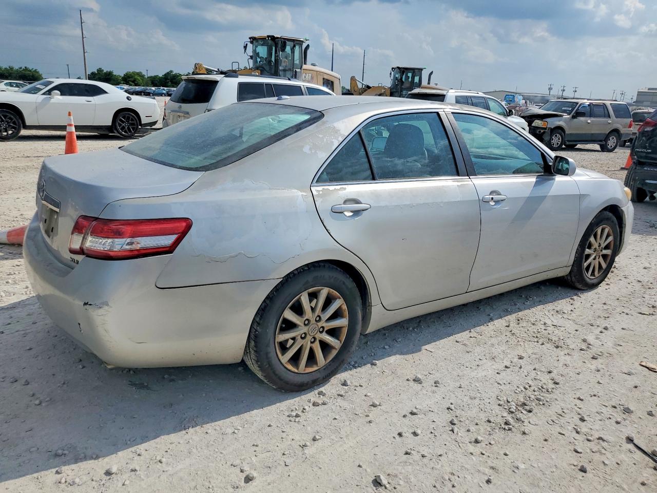 2010 Toyota Camry Xle Gray vin: 4T1BF3EKXAU113074