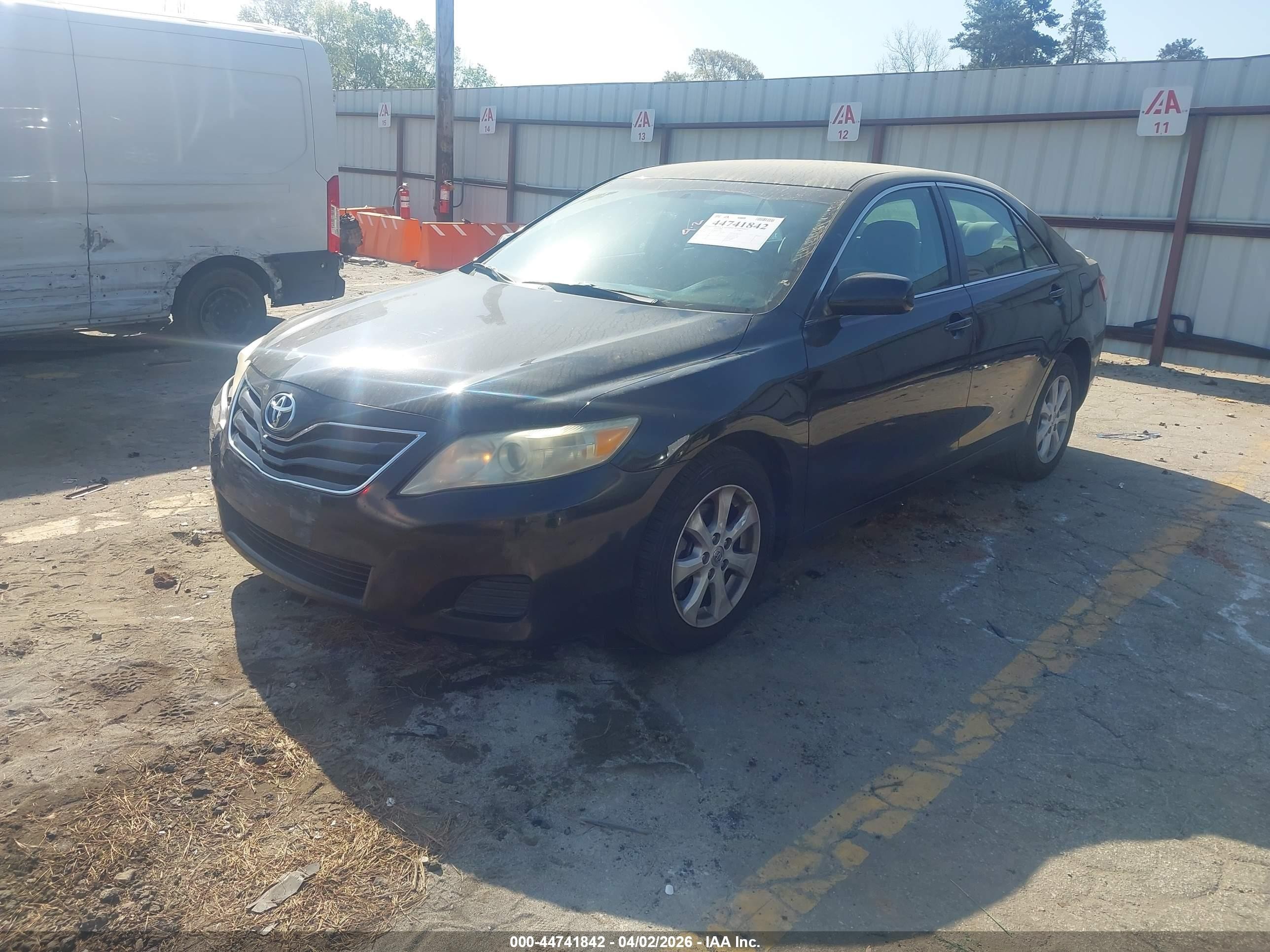 2010 Toyota Camry Le Black vin: 4T1BF3EKXAU113902
