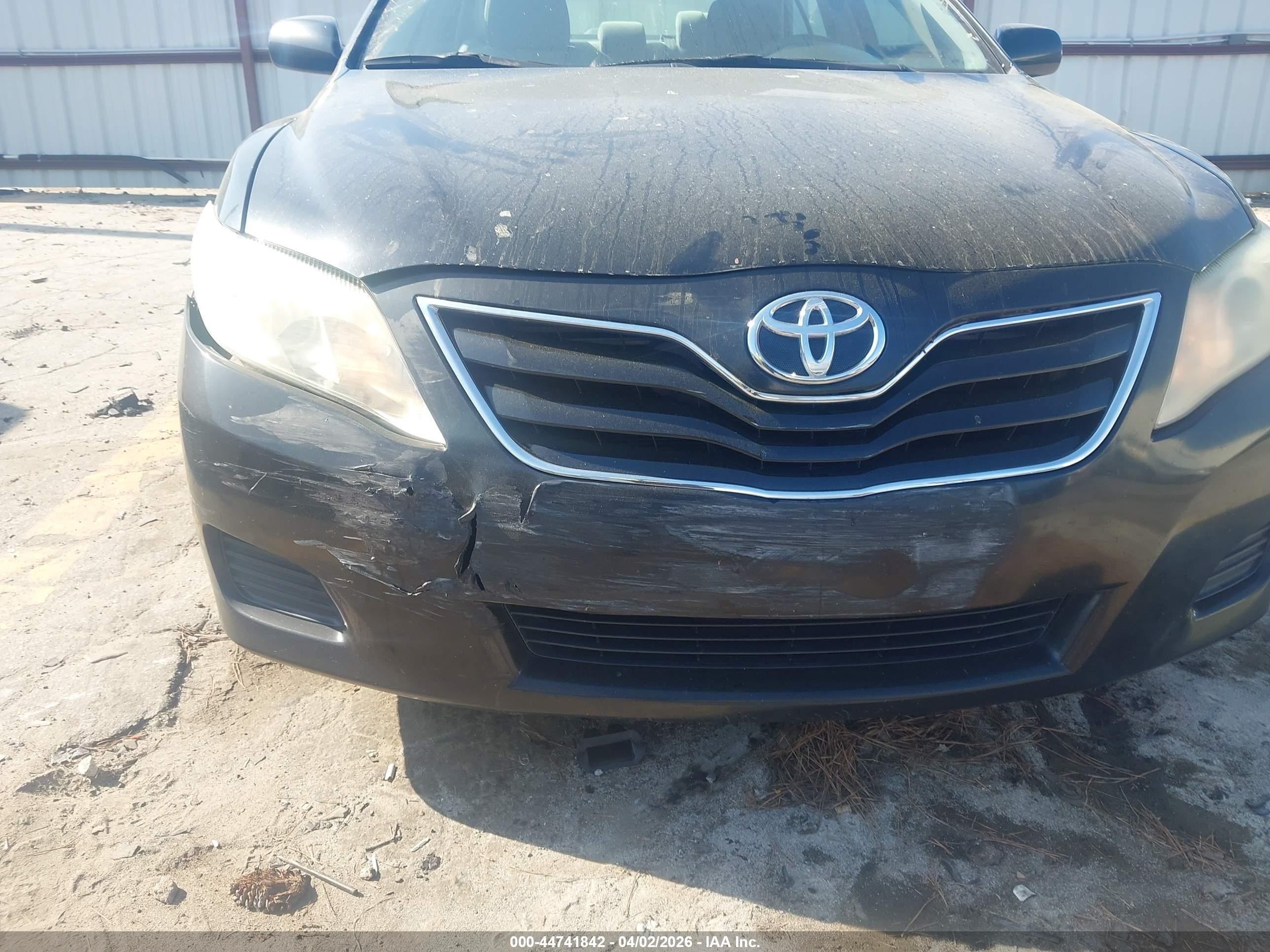 2010 Toyota Camry Le Black vin: 4T1BF3EKXAU113902