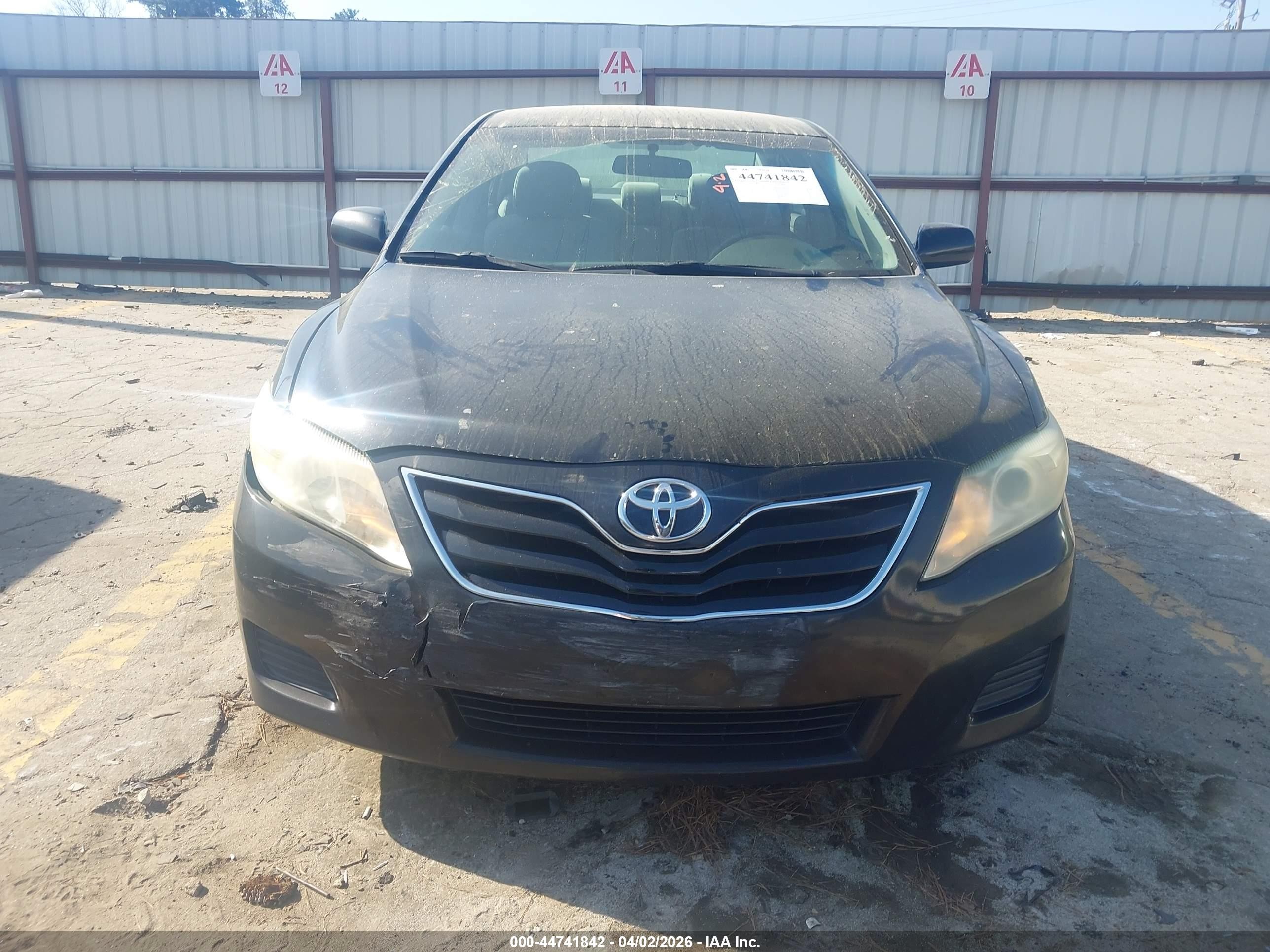 2010 Toyota Camry Le Black vin: 4T1BF3EKXAU113902