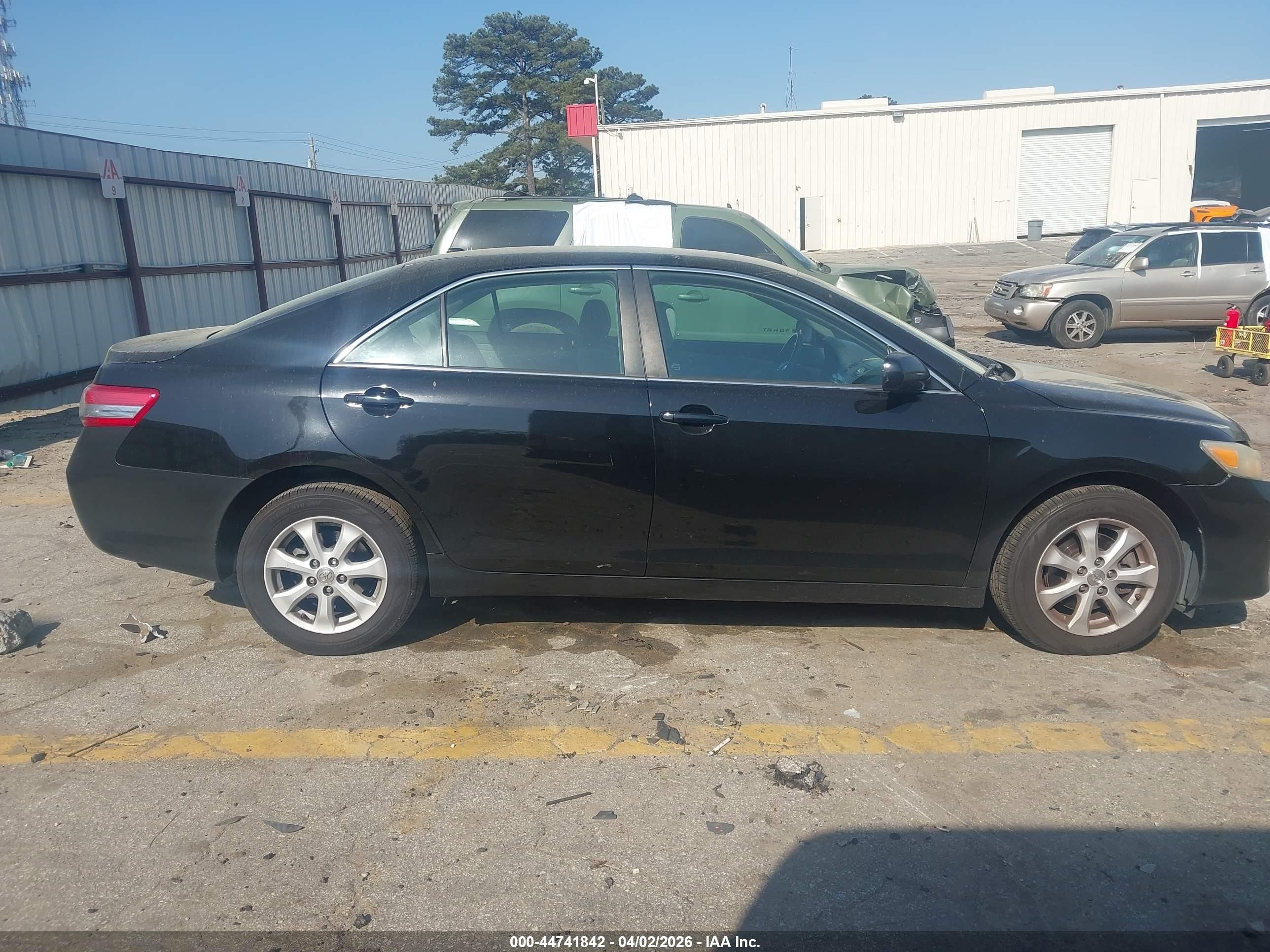 2010 Toyota Camry Le Black vin: 4T1BF3EKXAU113902
