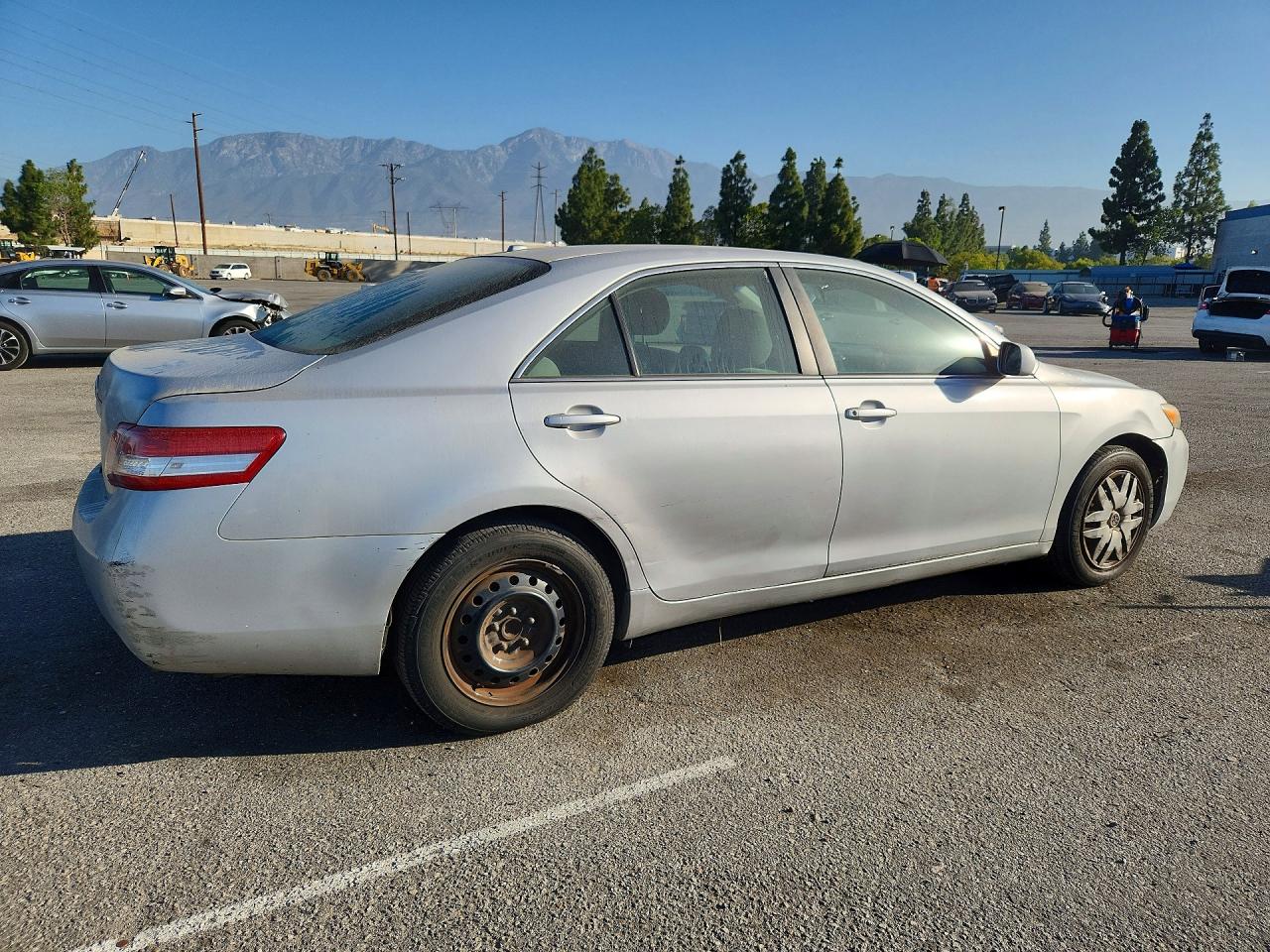 2010 Toyota Camry Base Silver vin: 4T1BF3EKXAU538746