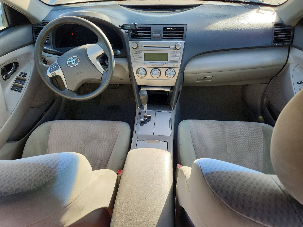 2010 Toyota Camry Base Silver vin: 4T1BF3EKXAU538746