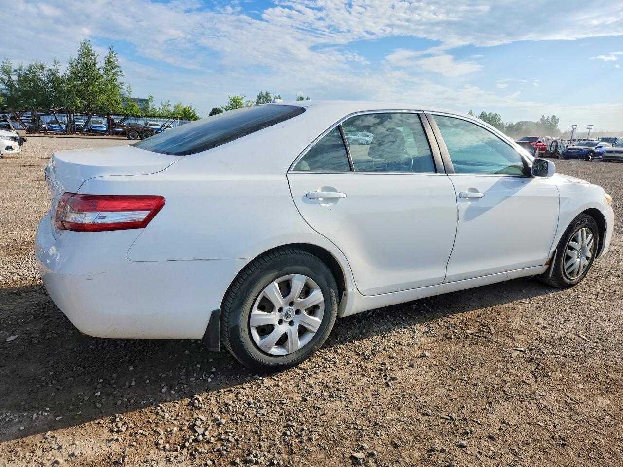 2010 Toyota Camry Base White vin: 4T1BF3EKXAU551142
