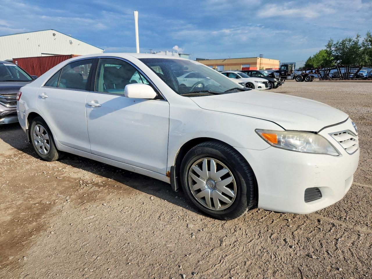 2010 Toyota Camry Base White vin: 4T1BF3EKXAU551142