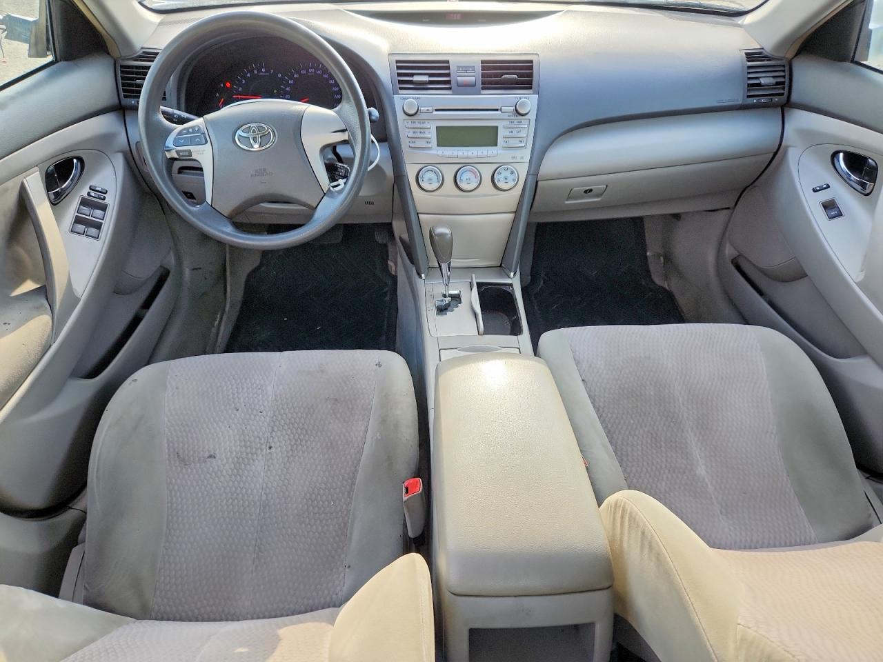 2010 Toyota Camry Base White vin: 4T1BF3EKXAU551142