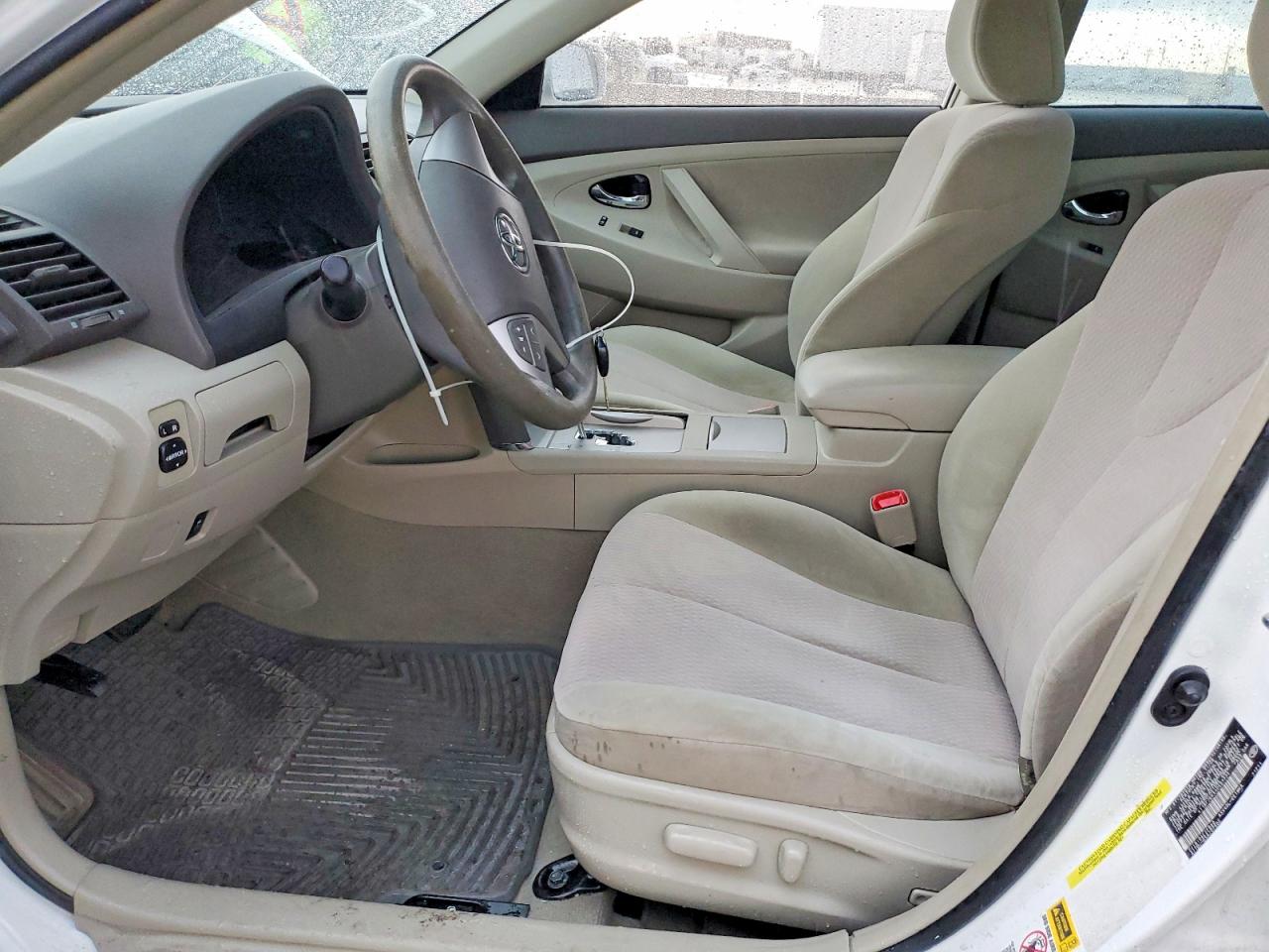 2010 Toyota Camry Le Белый vin: 4T1BF3EKXAU557734