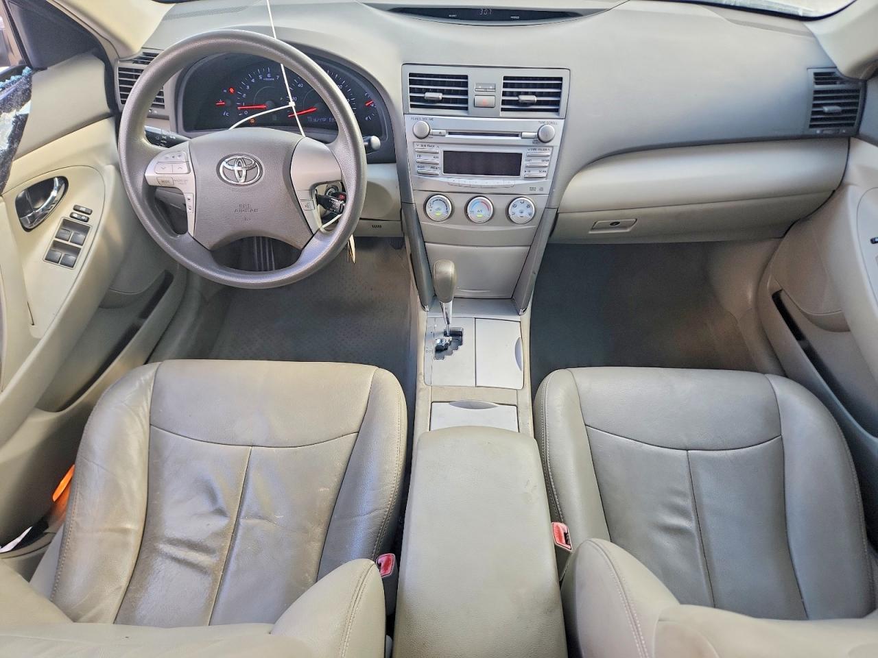 2010 Toyota Camry Le Gray vin: 4T1BF3EKXAU561573