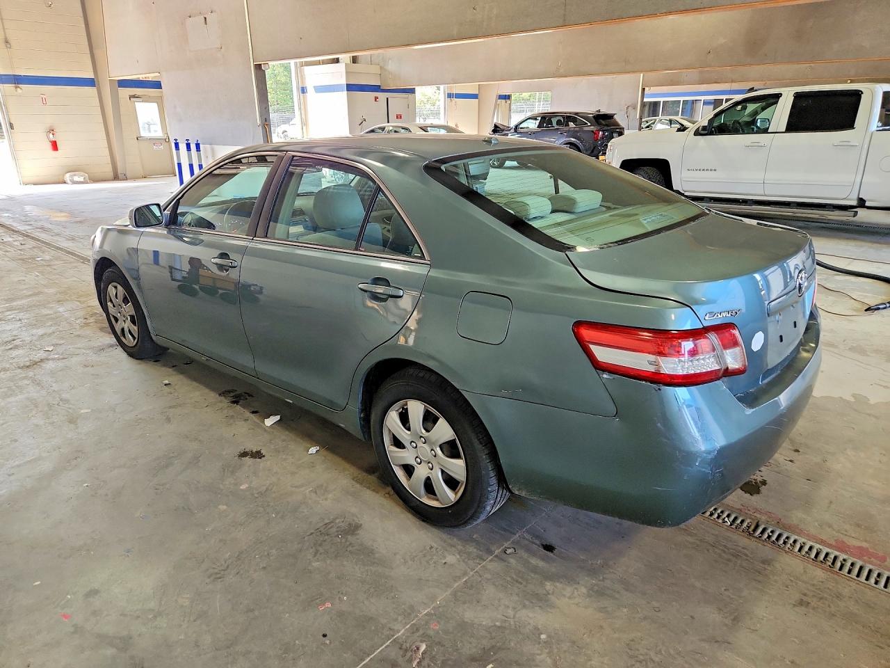 2010 Toyota Camry Le Бирюзовый vin: 4T1BF3EKXAU566305