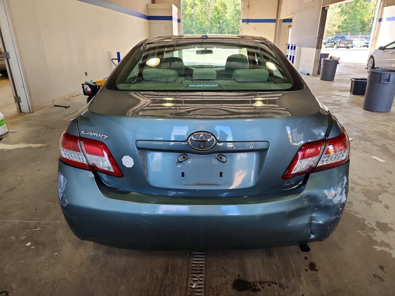 2010 Toyota Camry Le Бирюзовый vin: 4T1BF3EKXAU566305