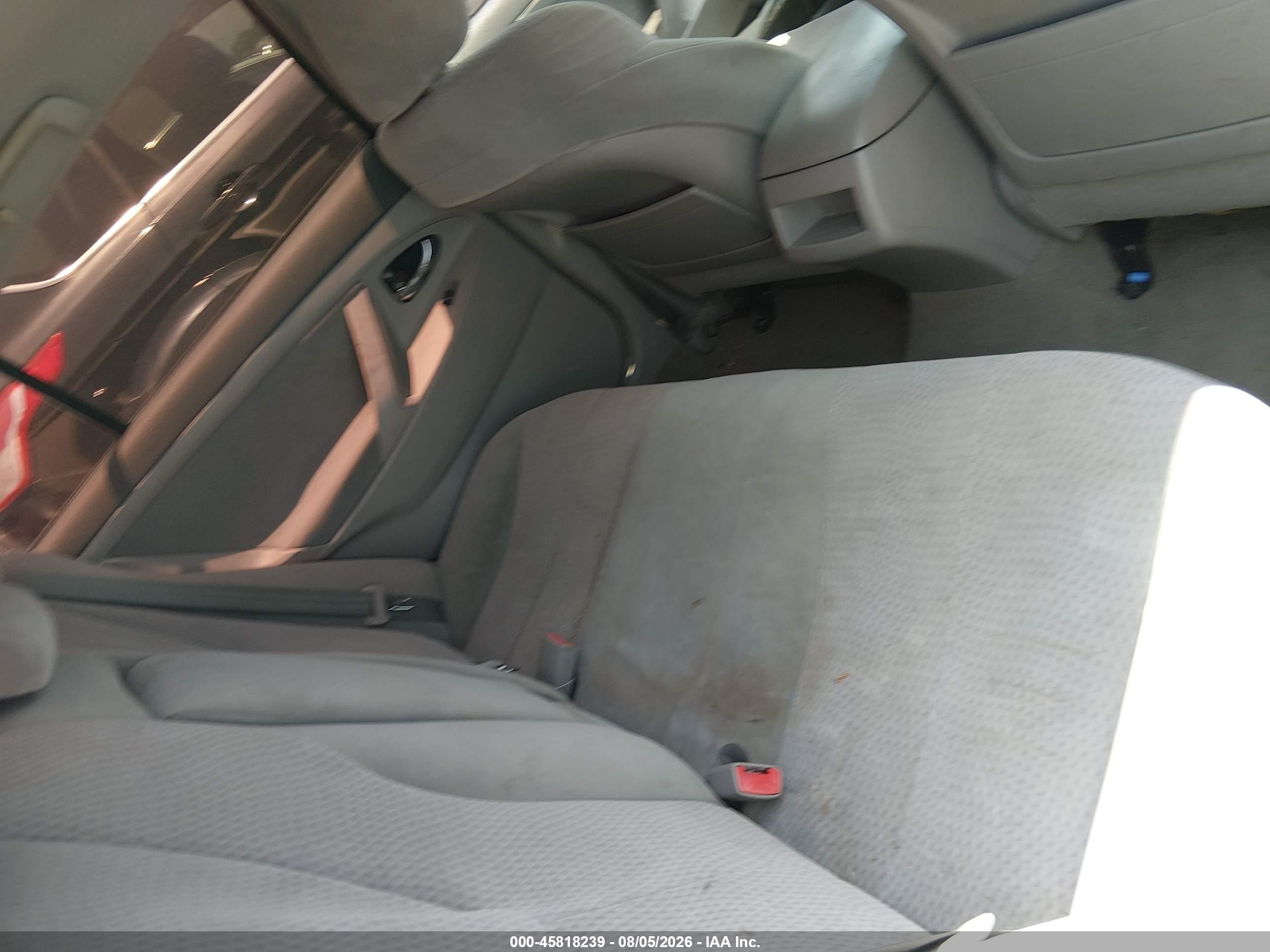 2010 Toyota Camry Le White vin: 4T1BF3EKXAU580883