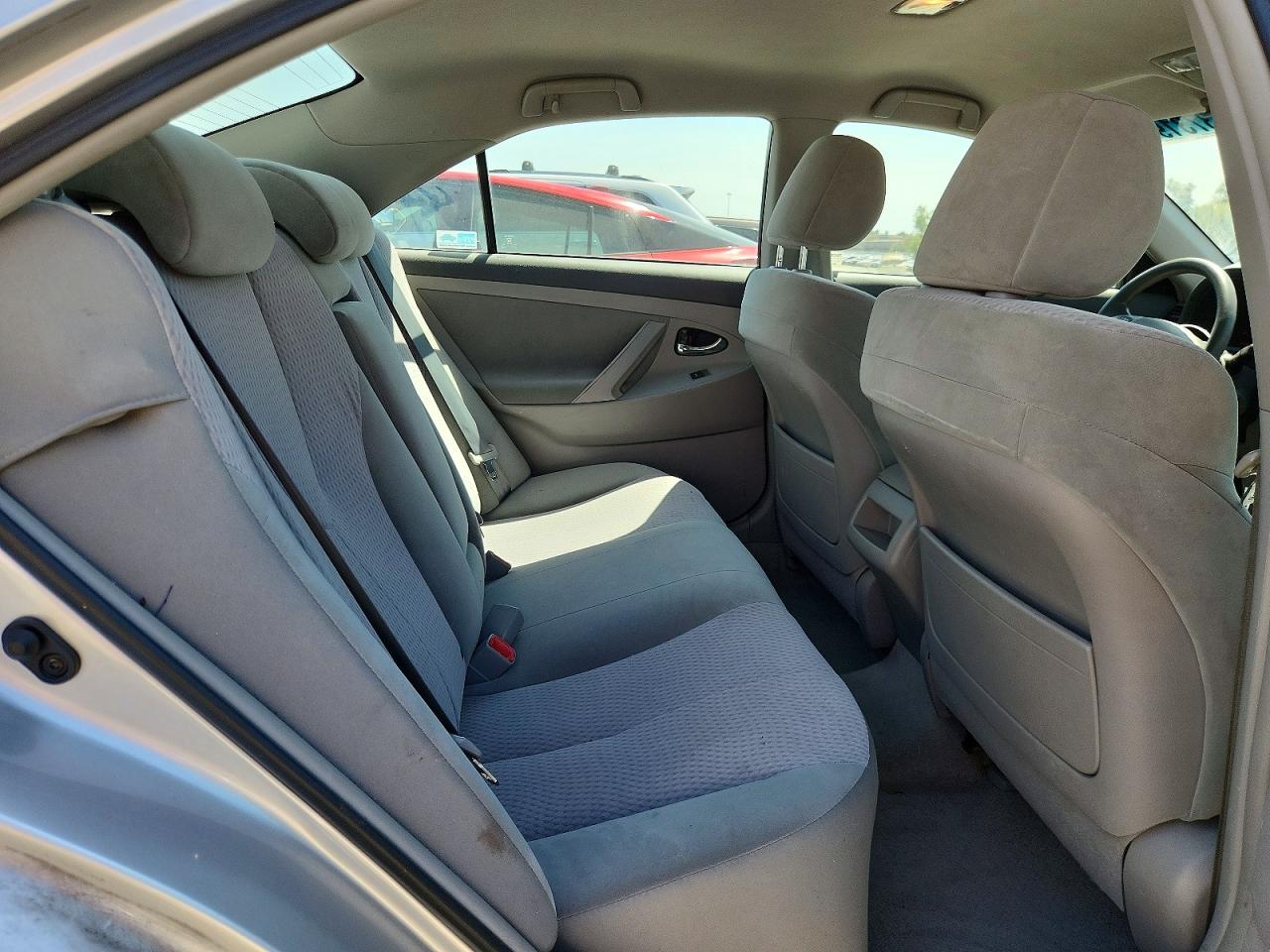 2011 Toyota Camry Le Silver vin: 4T1BF3EKXBU134735