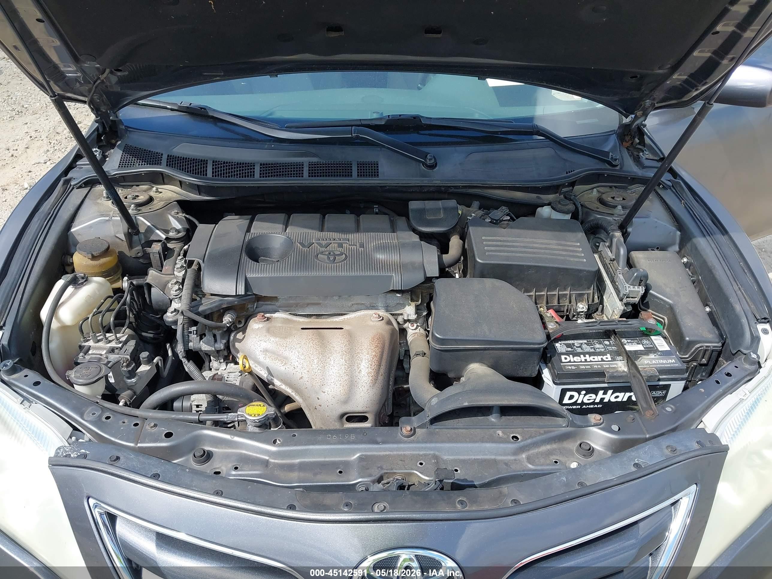 2011 Toyota Camry Le Gray vin: 4T1BF3EKXBU161871