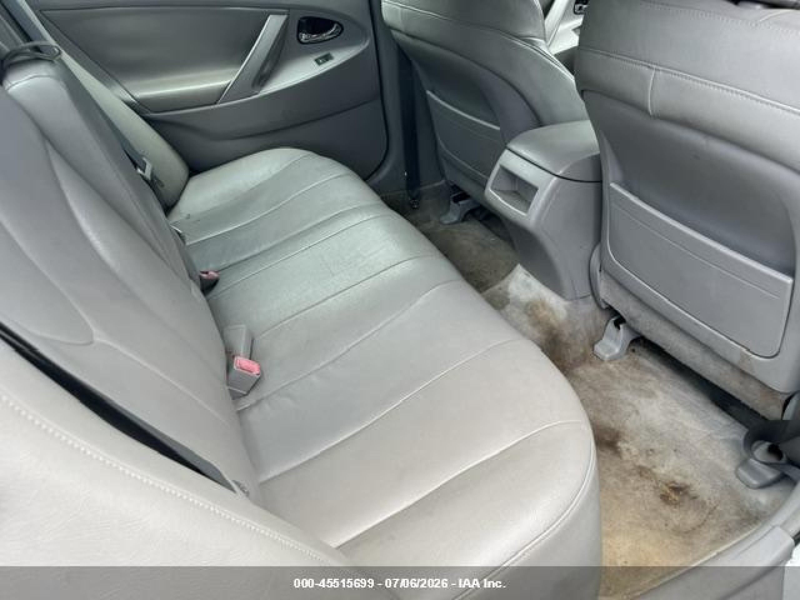 2011 Toyota Camry Le Silver vin: 4T1BF3EKXBU163636