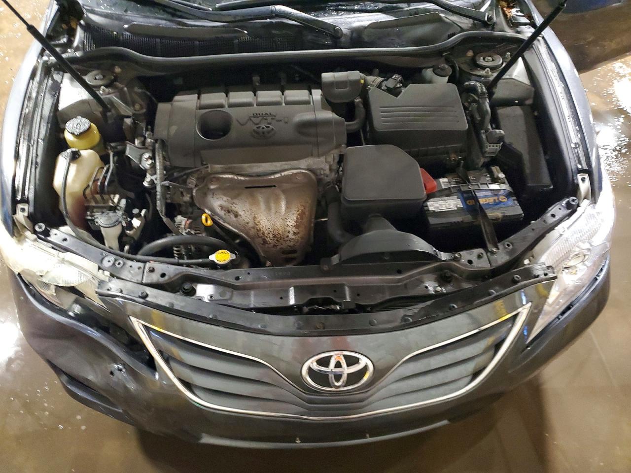 2011 Toyota Camry Le Gray vin: 4T1BF3EKXBU165581