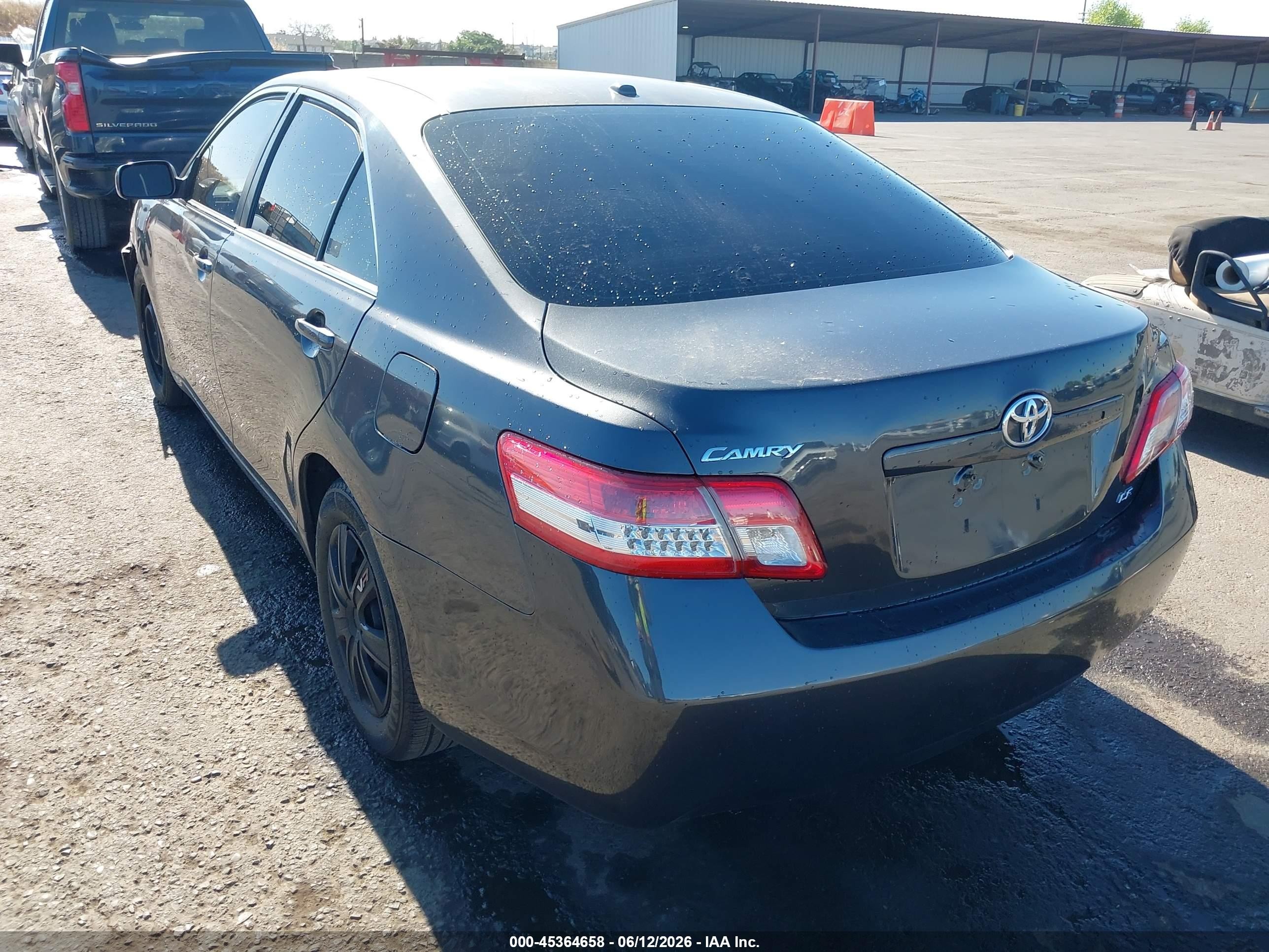 2011 Toyota Camry Le Gray vin: 4T1BF3EKXBU170618