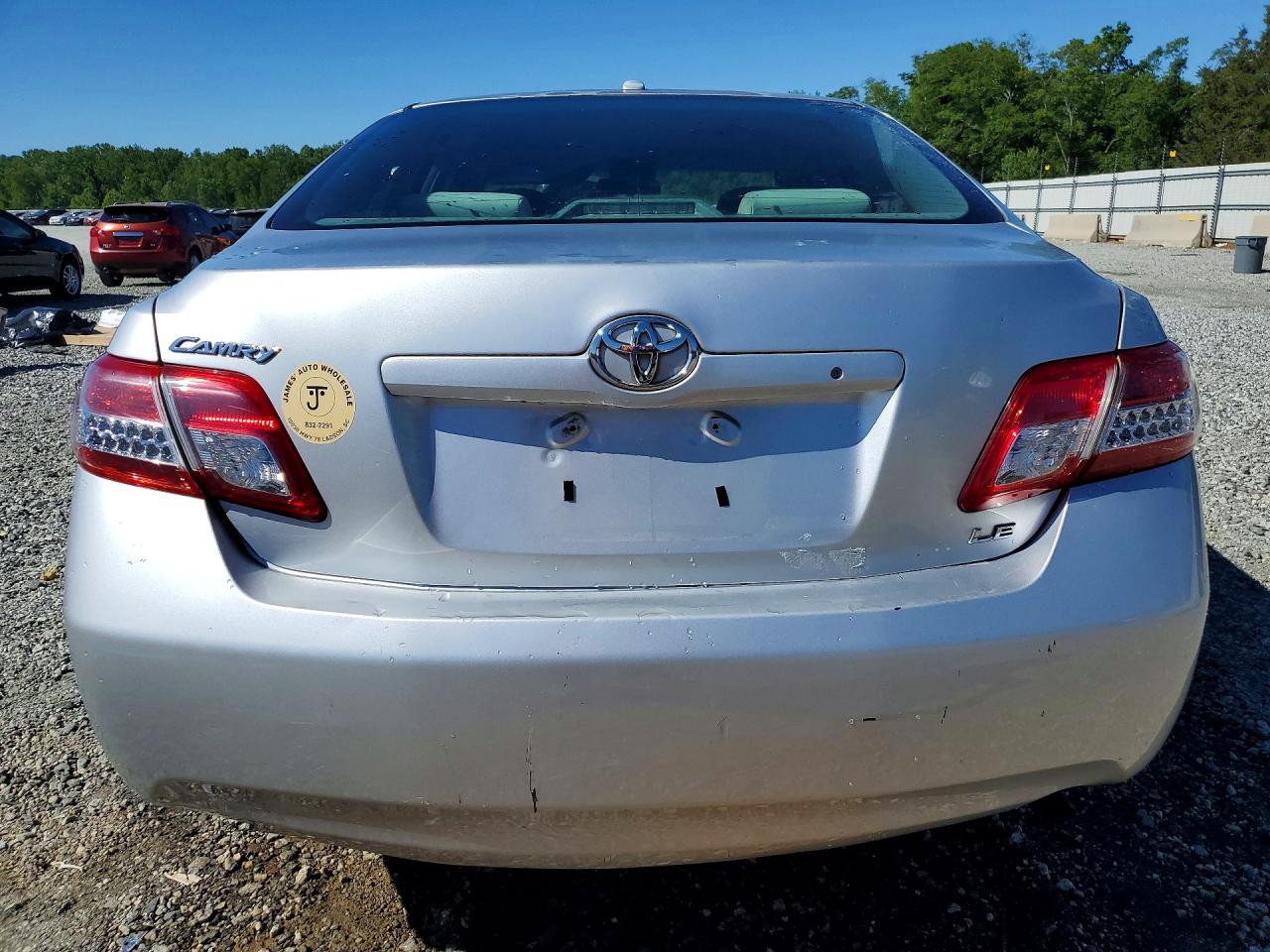 2011 Toyota Camry Le Silver vin: 4T1BF3EKXBU178590