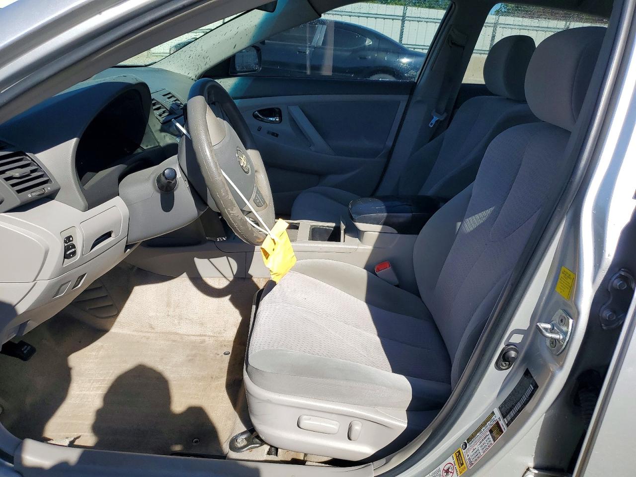 2011 Toyota Camry Le Silver vin: 4T1BF3EKXBU178590