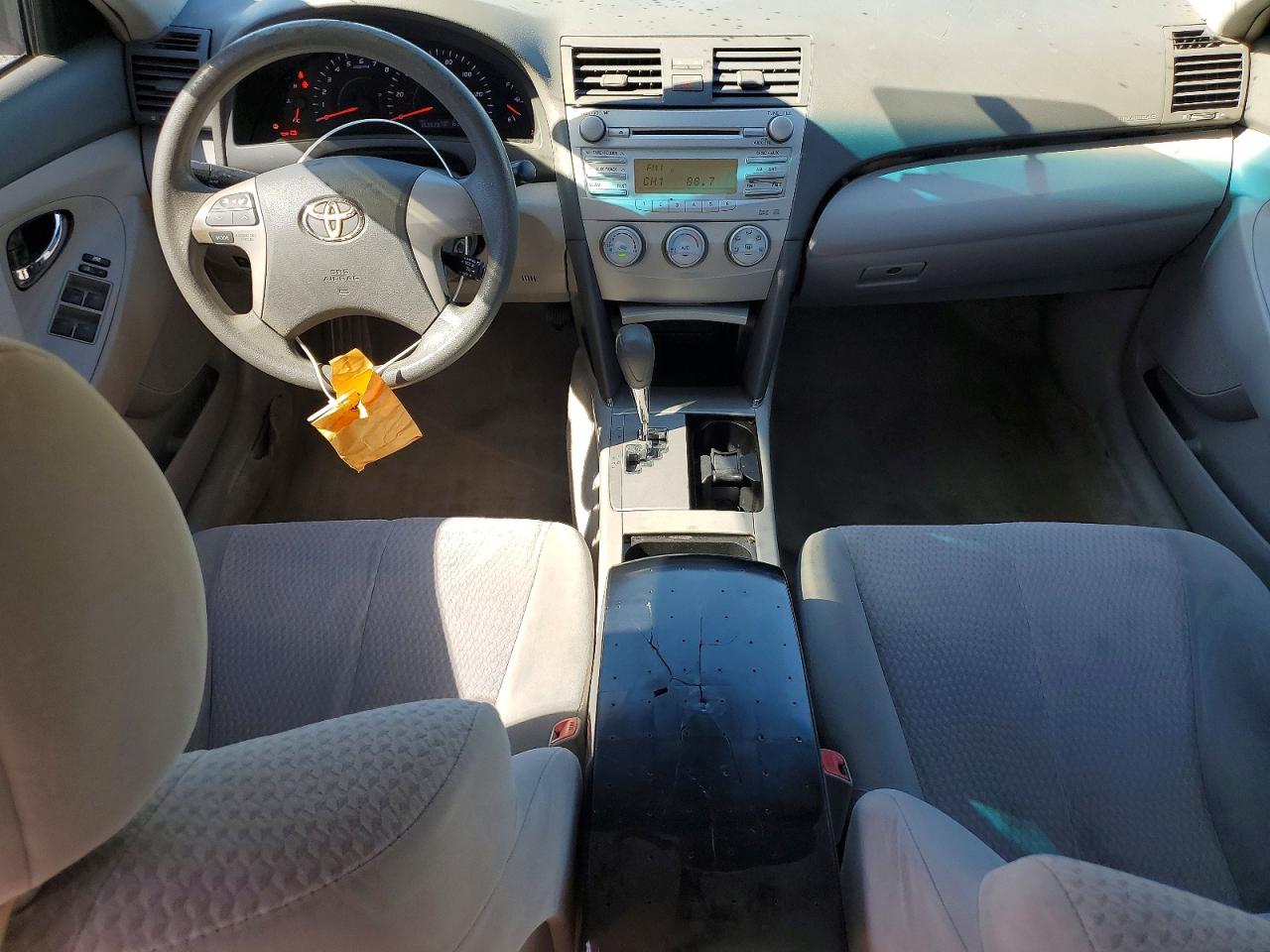 2011 Toyota Camry Le Silver vin: 4T1BF3EKXBU178590