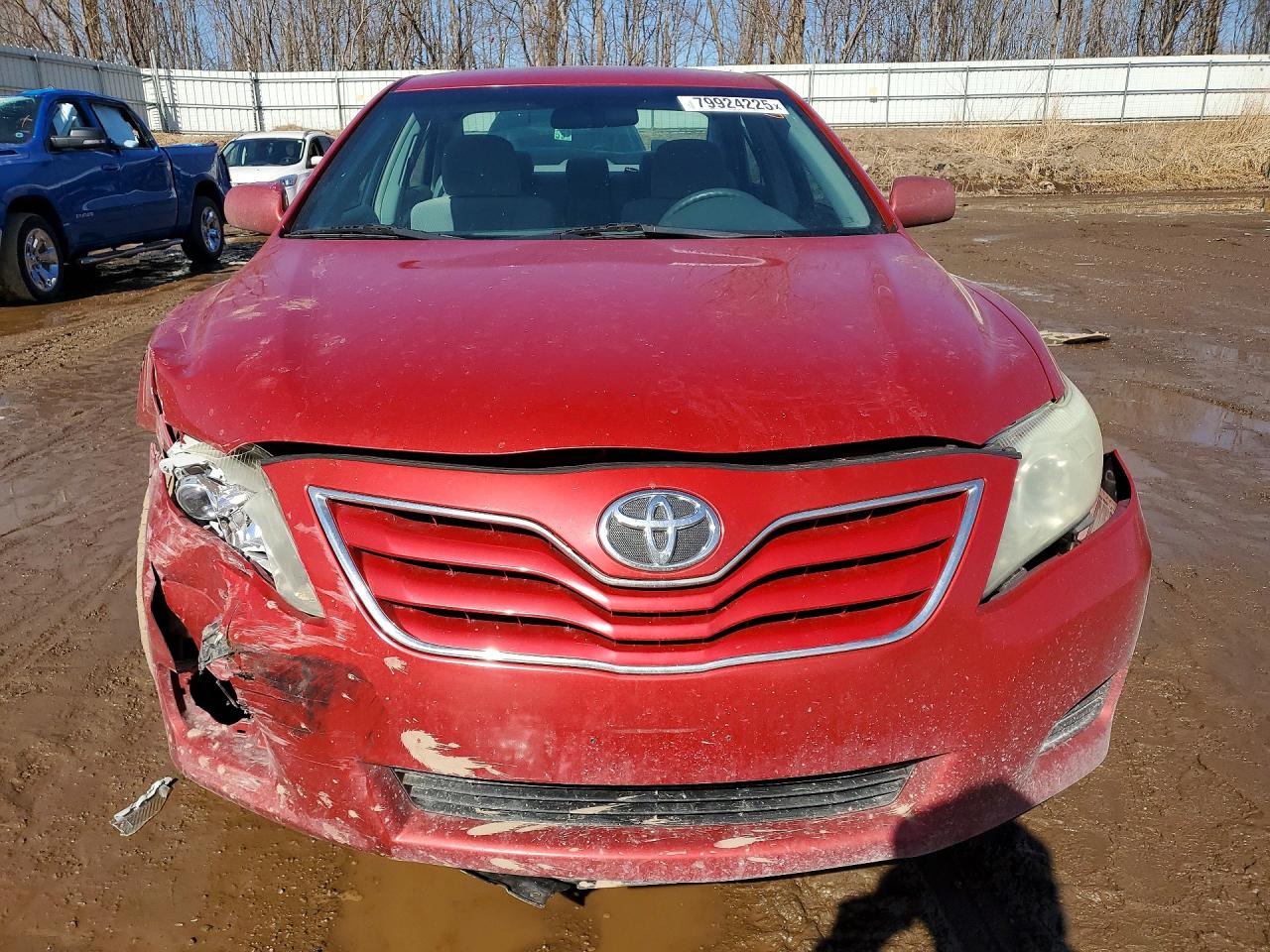 2011 Toyota Camry Le Красный vin: 4T1BF3EKXBU182428