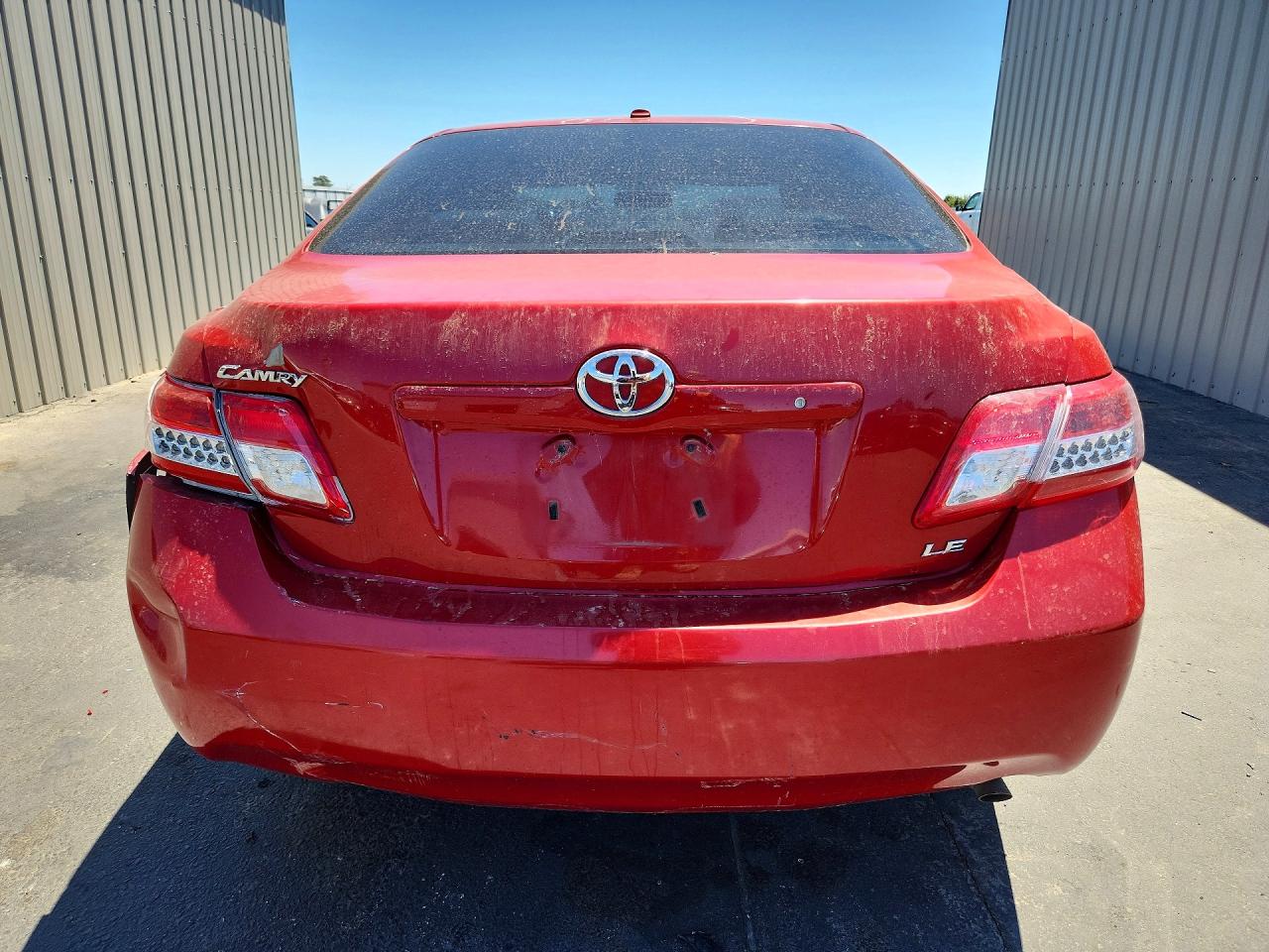 2011 Toyota Camry Le Red vin: 4T1BF3EKXBU186544