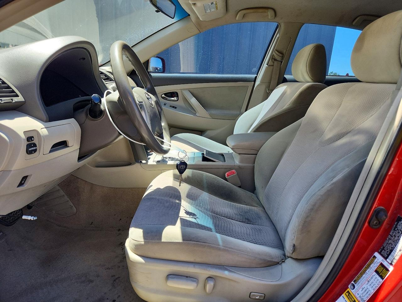 2011 Toyota Camry Le Red vin: 4T1BF3EKXBU186544