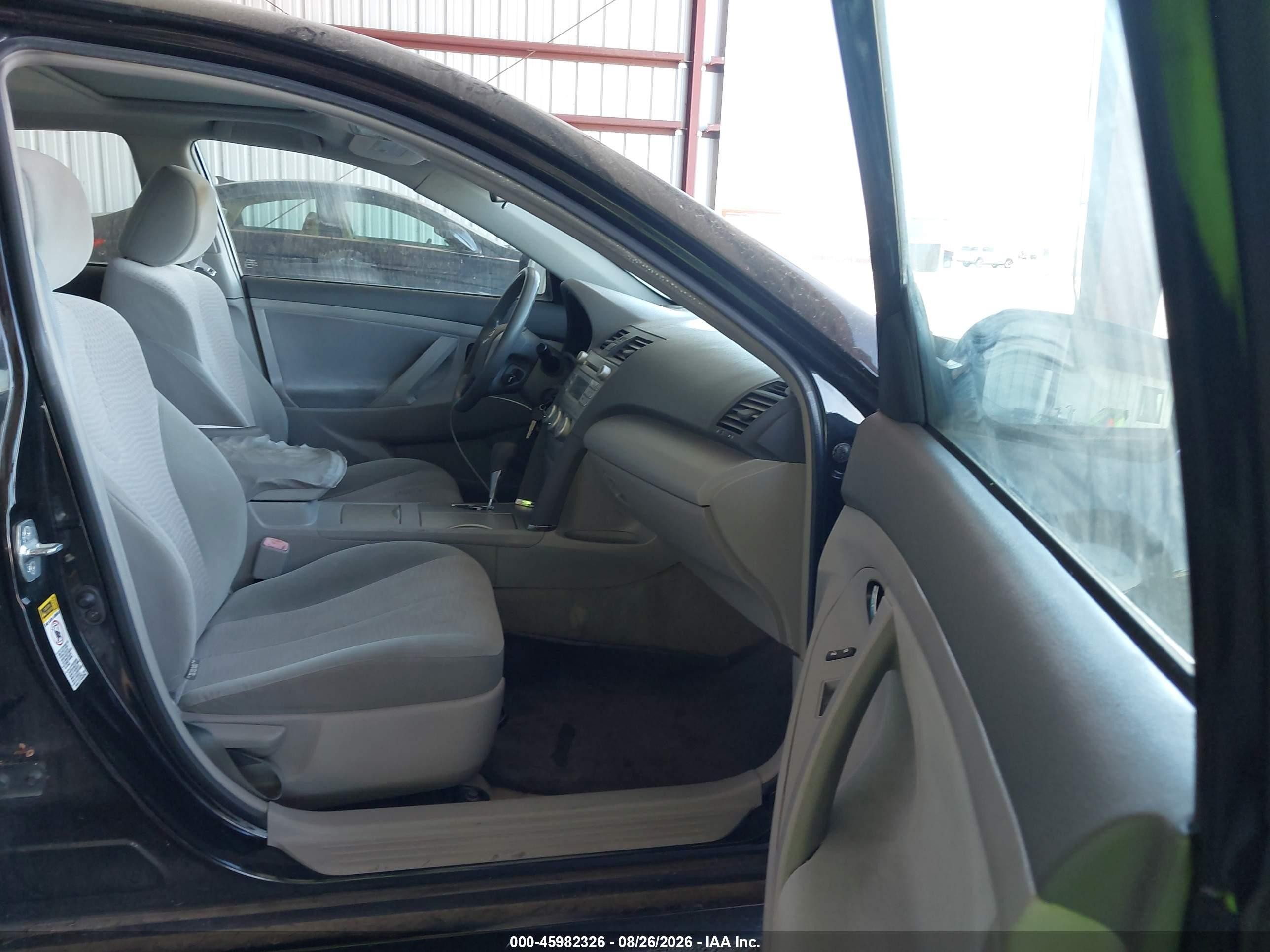 2011 Toyota Camry Le Black vin: 4T1BF3EKXBU189797