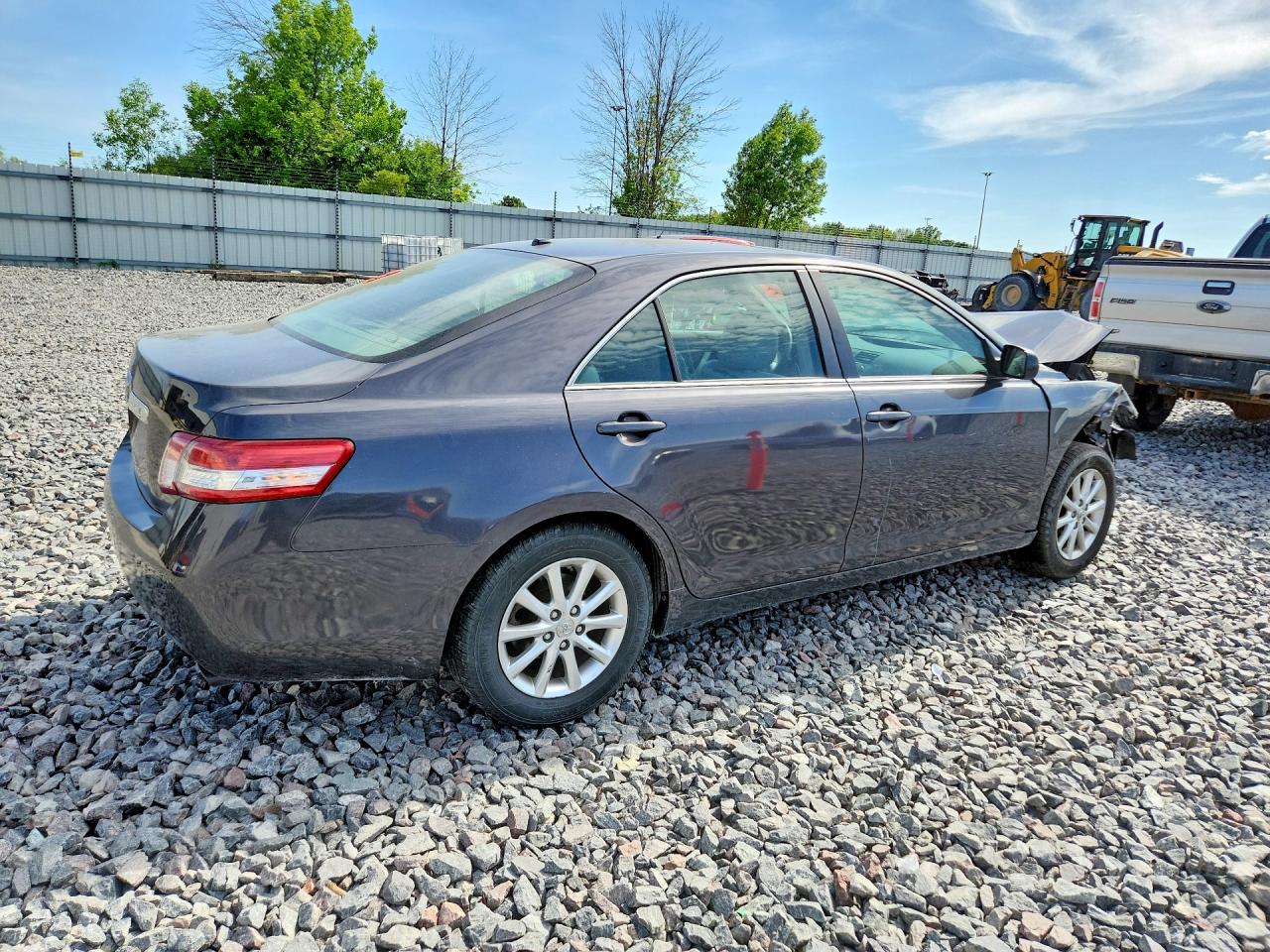 2011 Toyota Camry Xle Gray vin: 4T1BF3EKXBU203536