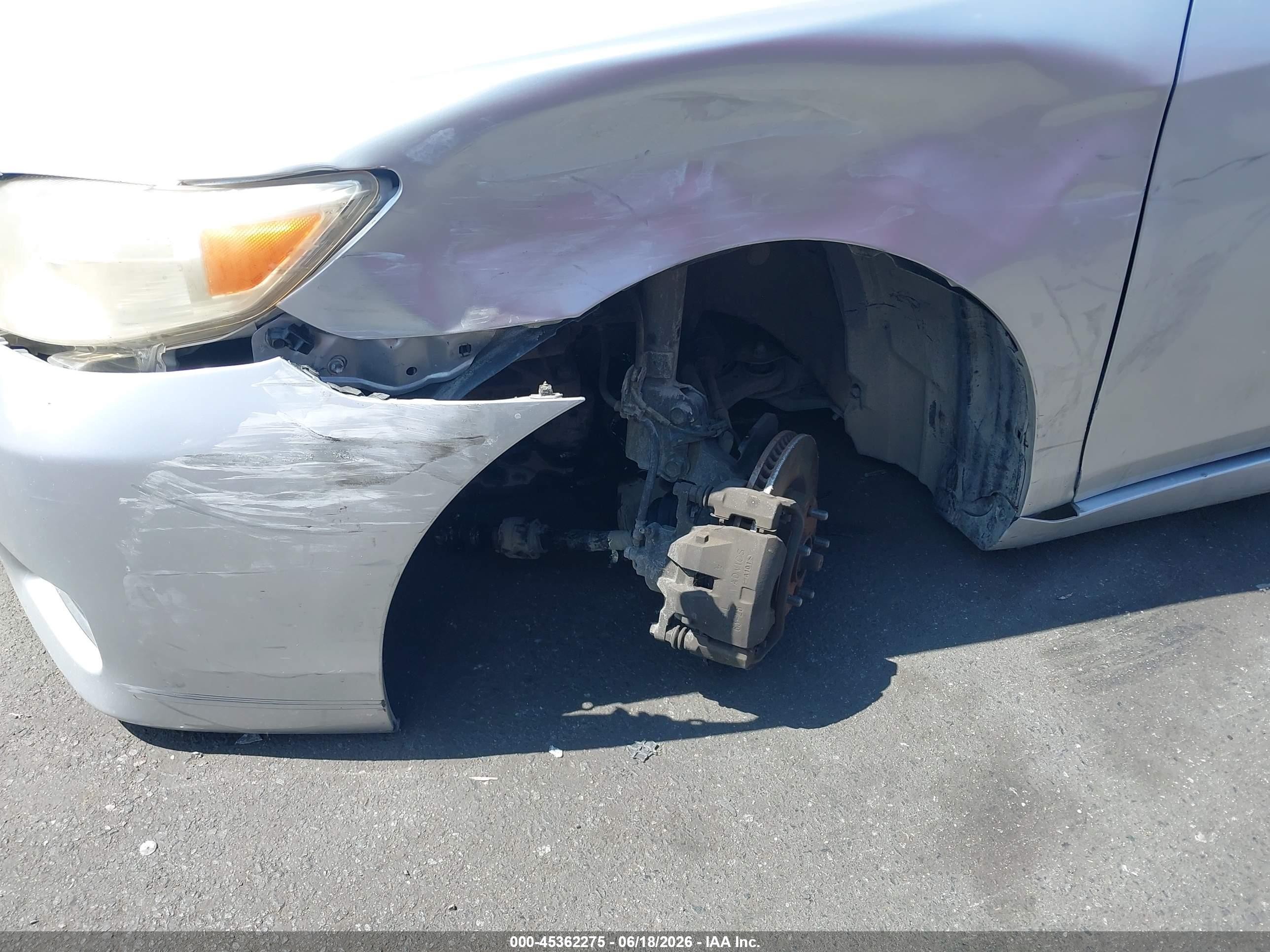 2011 Toyota Camry Le Silver vin: 4T1BF3EKXBU209899