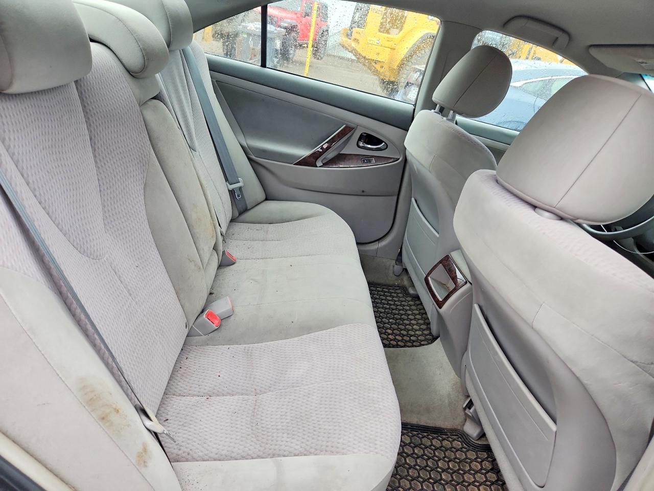 2011 Toyota Camry Base Серый vin: 4T1BF3EKXBU224824