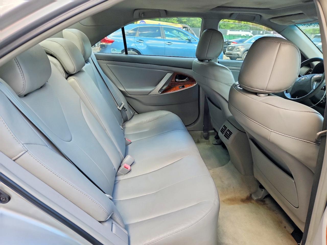 2011 Toyota Camry Xle Silver vin: 4T1BF3EKXBU225214