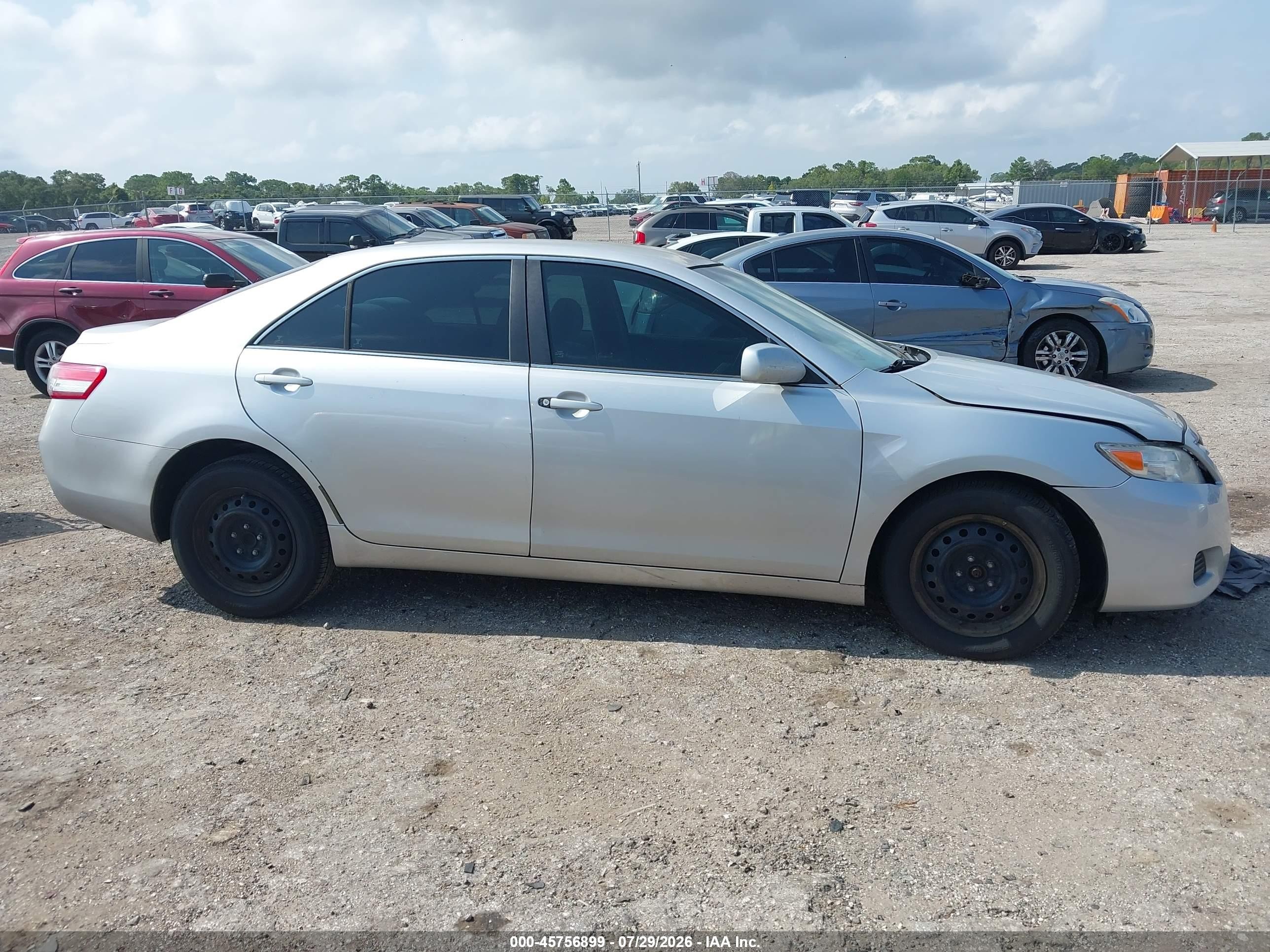 2011 Toyota Camry   Silver vin: 4T1BF3EKXBU226444