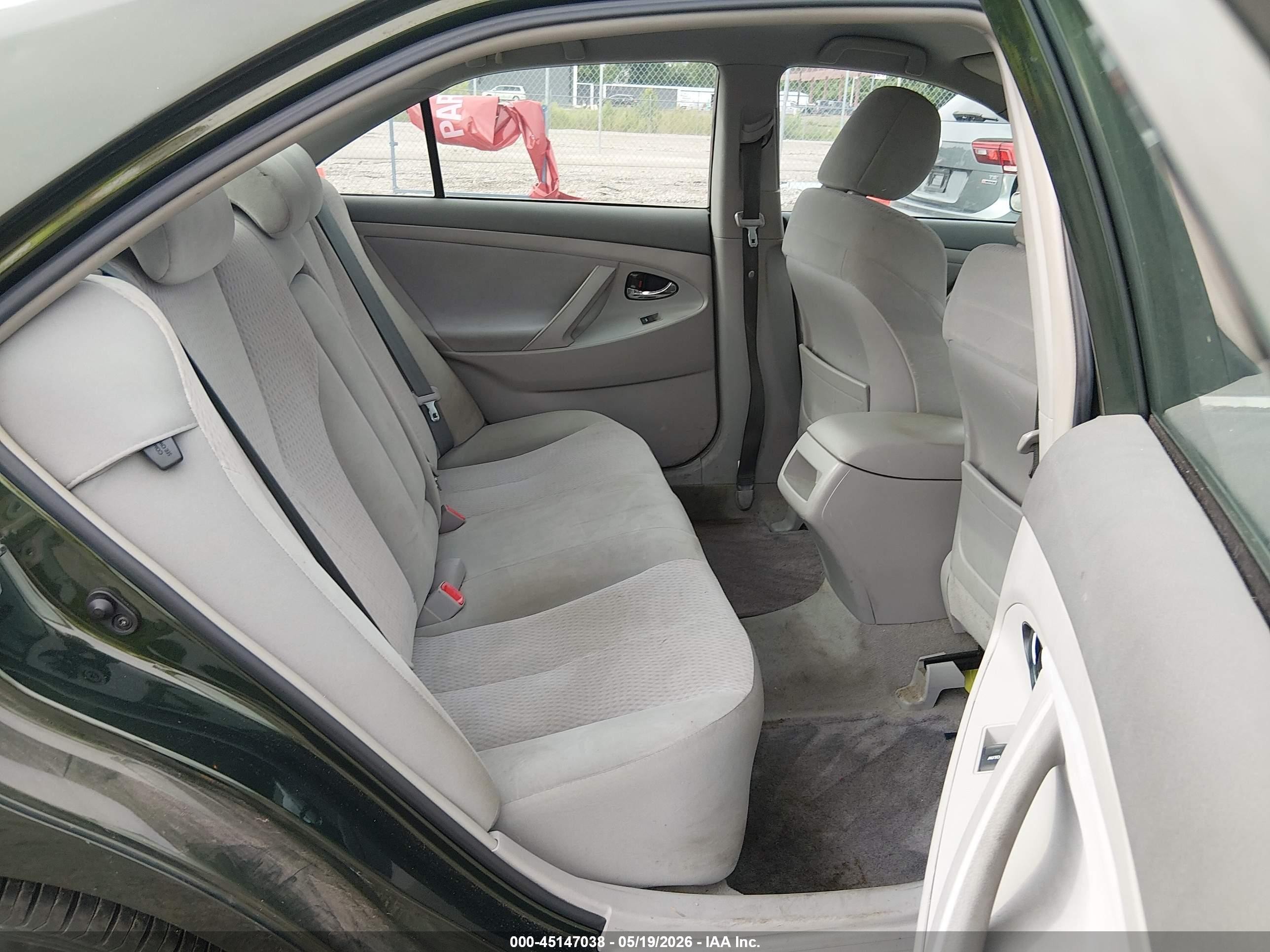 2011 Toyota Camry Le Green vin: 4T1BF3EKXBU583753