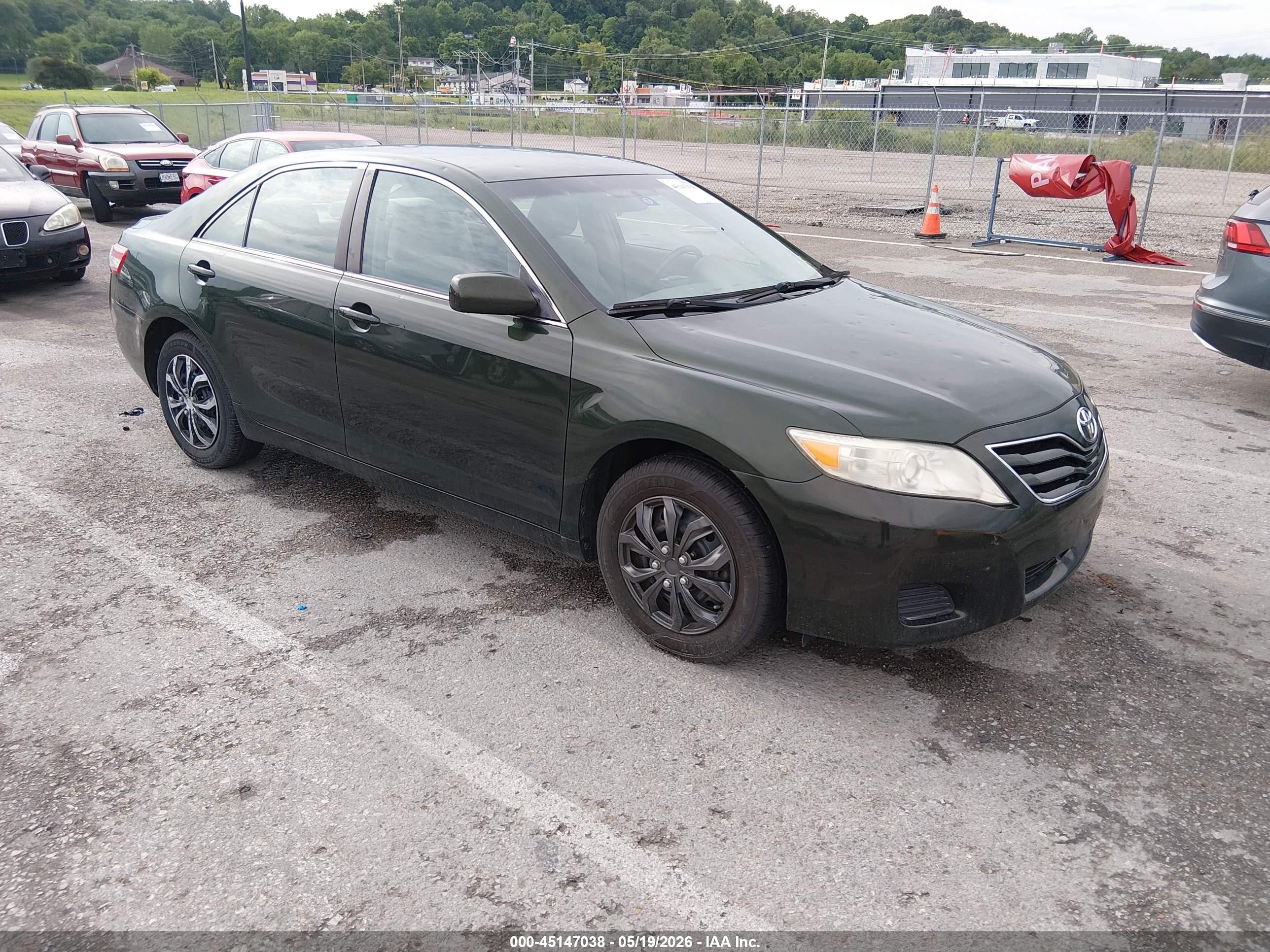 2011 Toyota Camry Le Green vin: 4T1BF3EKXBU583753