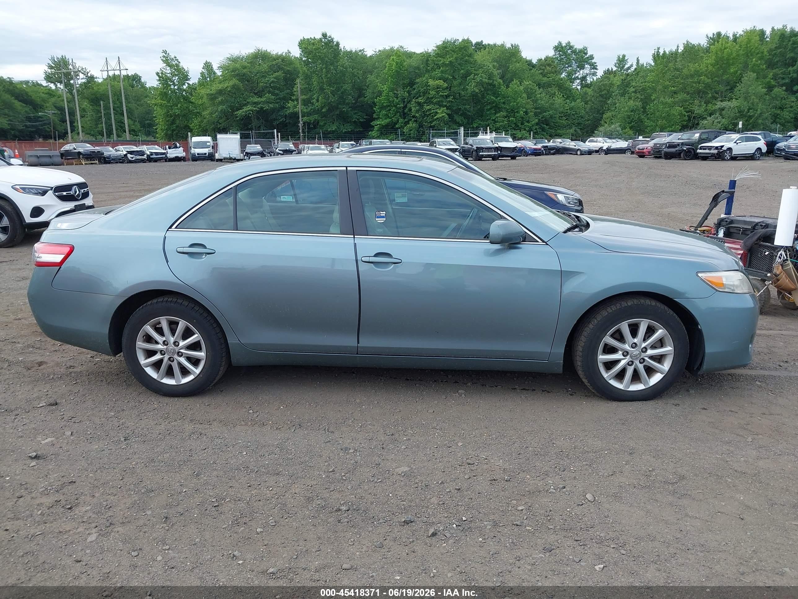 2011 Toyota Camry Xle Green vin: 4T1BF3EKXBU593067
