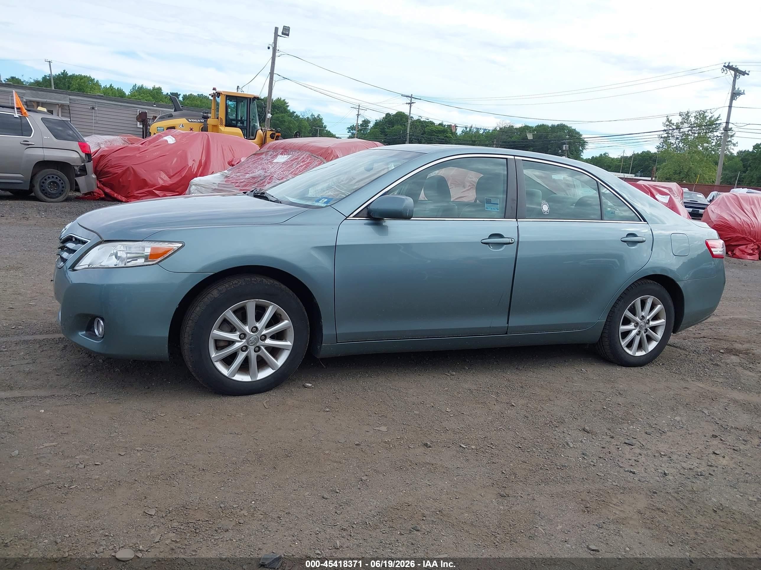 2011 Toyota Camry Xle Green vin: 4T1BF3EKXBU593067