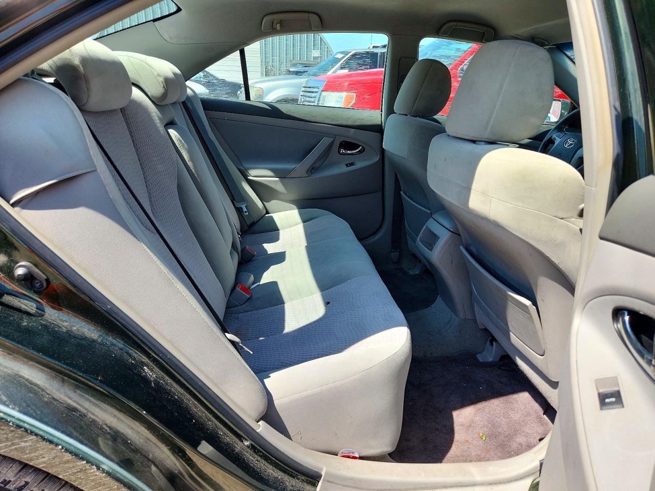 2011 Toyota Camry Le Green vin: 4T1BF3EKXBU601829