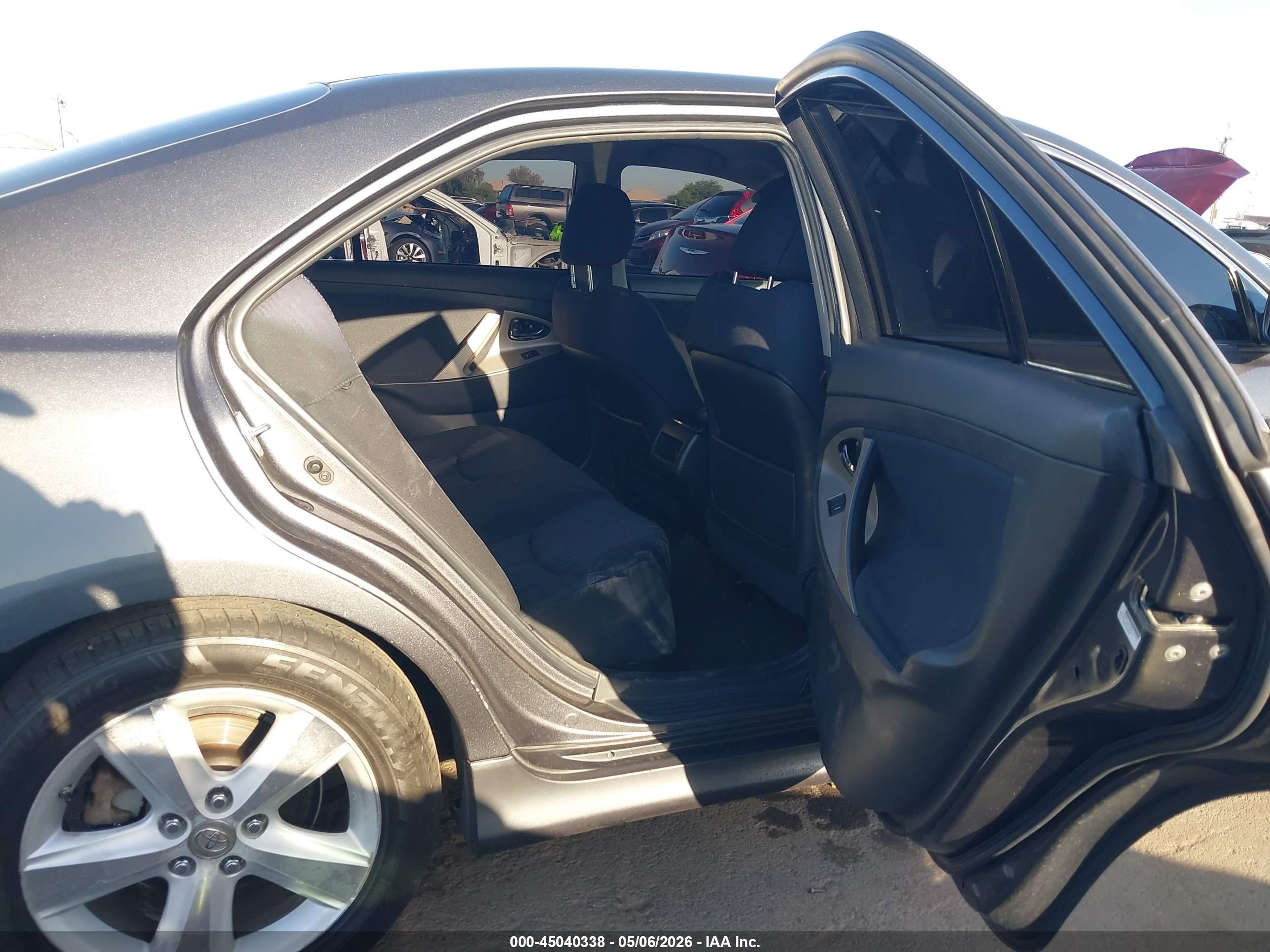 2011 Toyota Camry Se Gray vin: 4T1BF3EKXBU605928