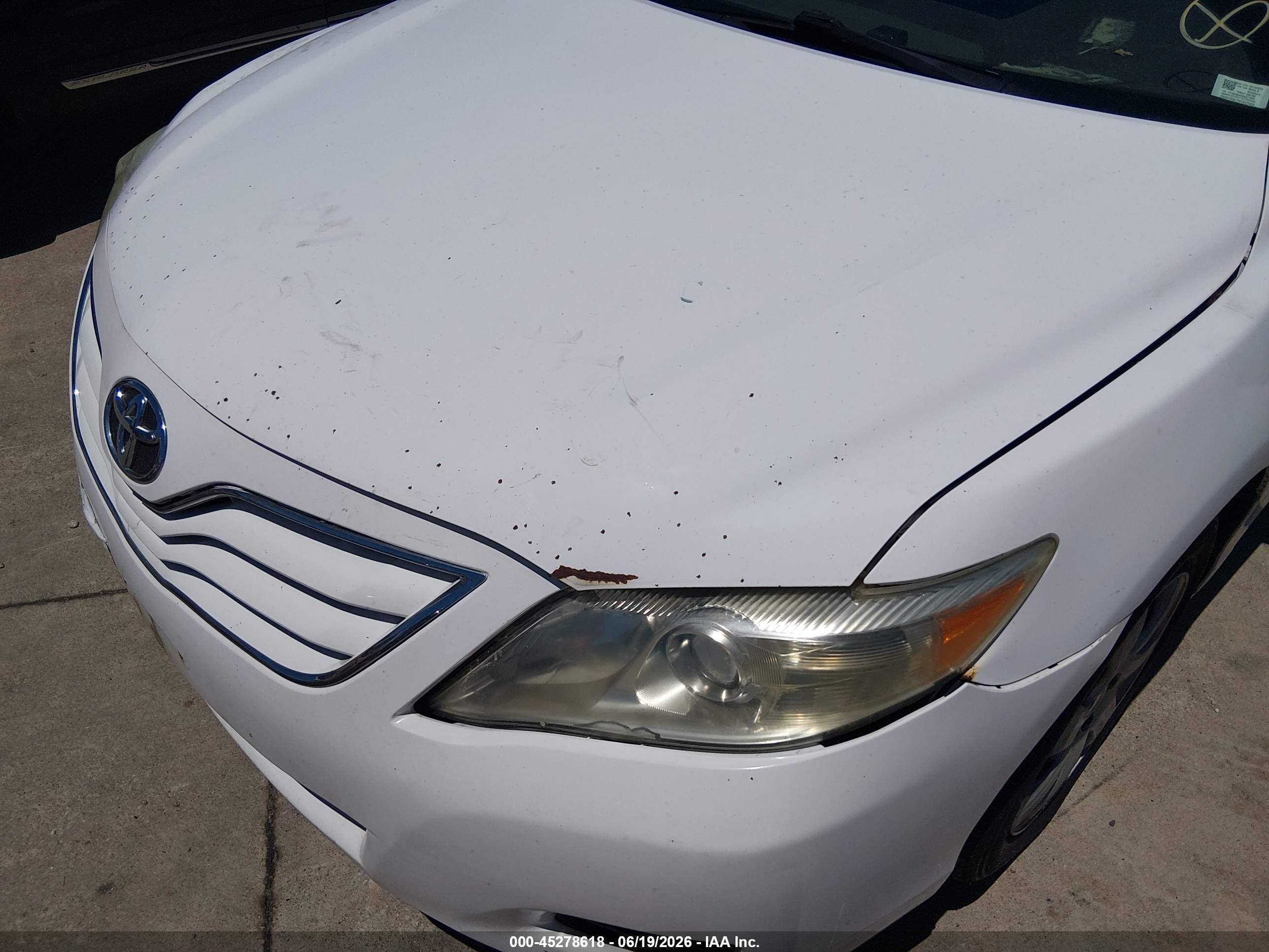 2011 Toyota Camry Le White vin: 4T1BF3EKXBU611826