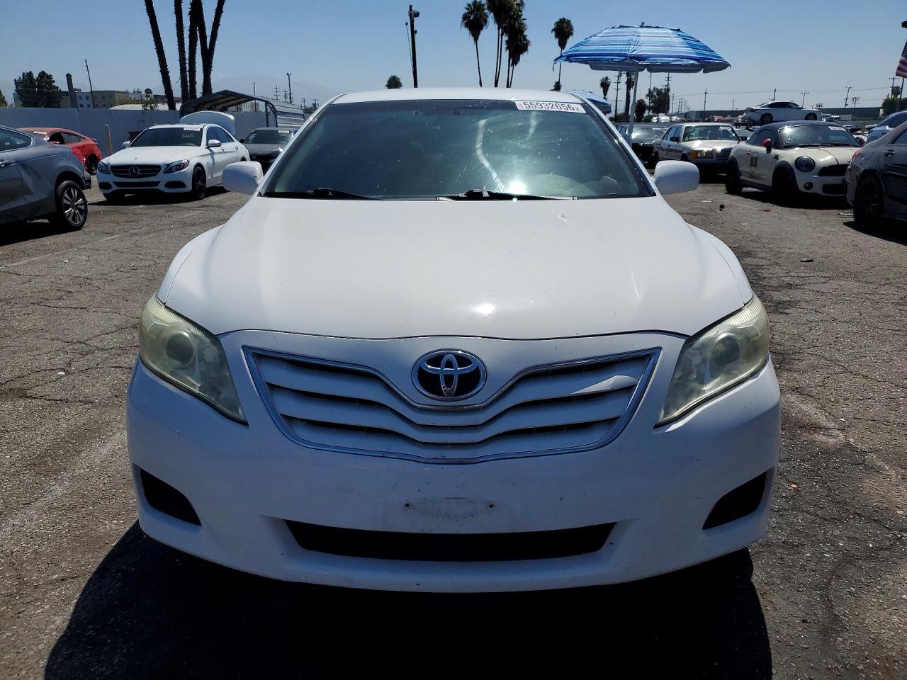 2011 Toyota Camry Base White vin: 4T1BF3EKXBU613091