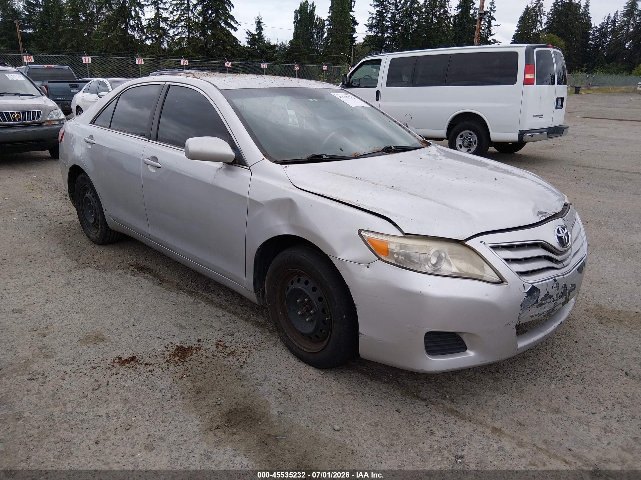 2011 Toyota Camry Le Silver vin: 4T1BF3EKXBU618324