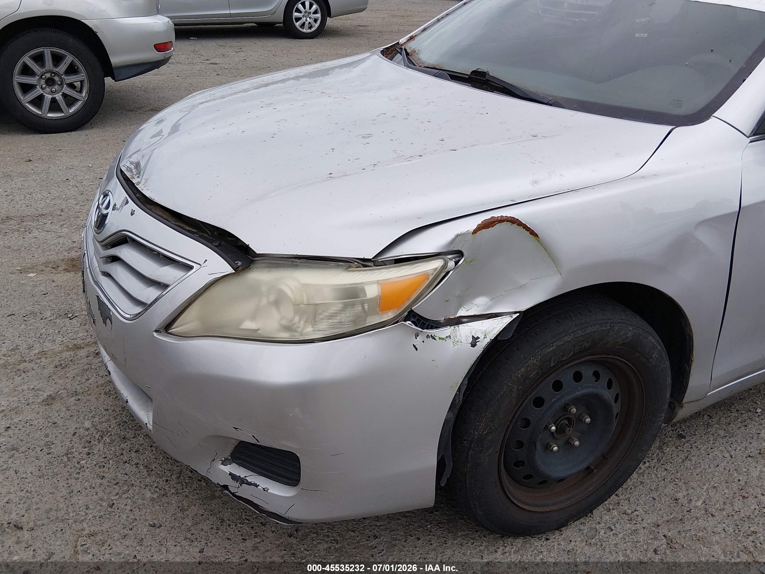 2011 Toyota Camry Le Silver vin: 4T1BF3EKXBU618324