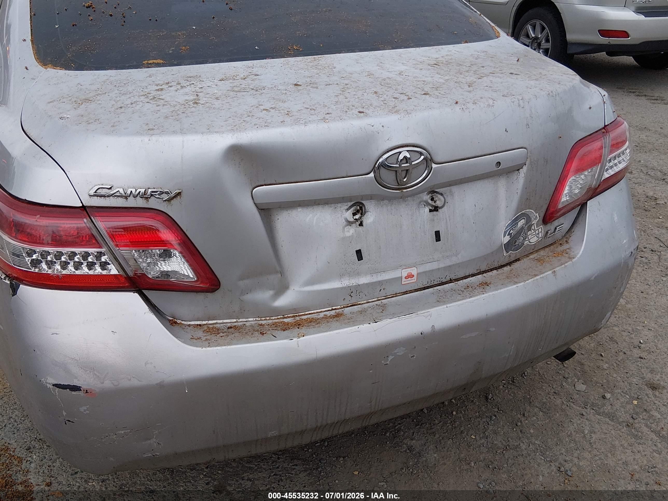 2011 Toyota Camry Le Silver vin: 4T1BF3EKXBU618324