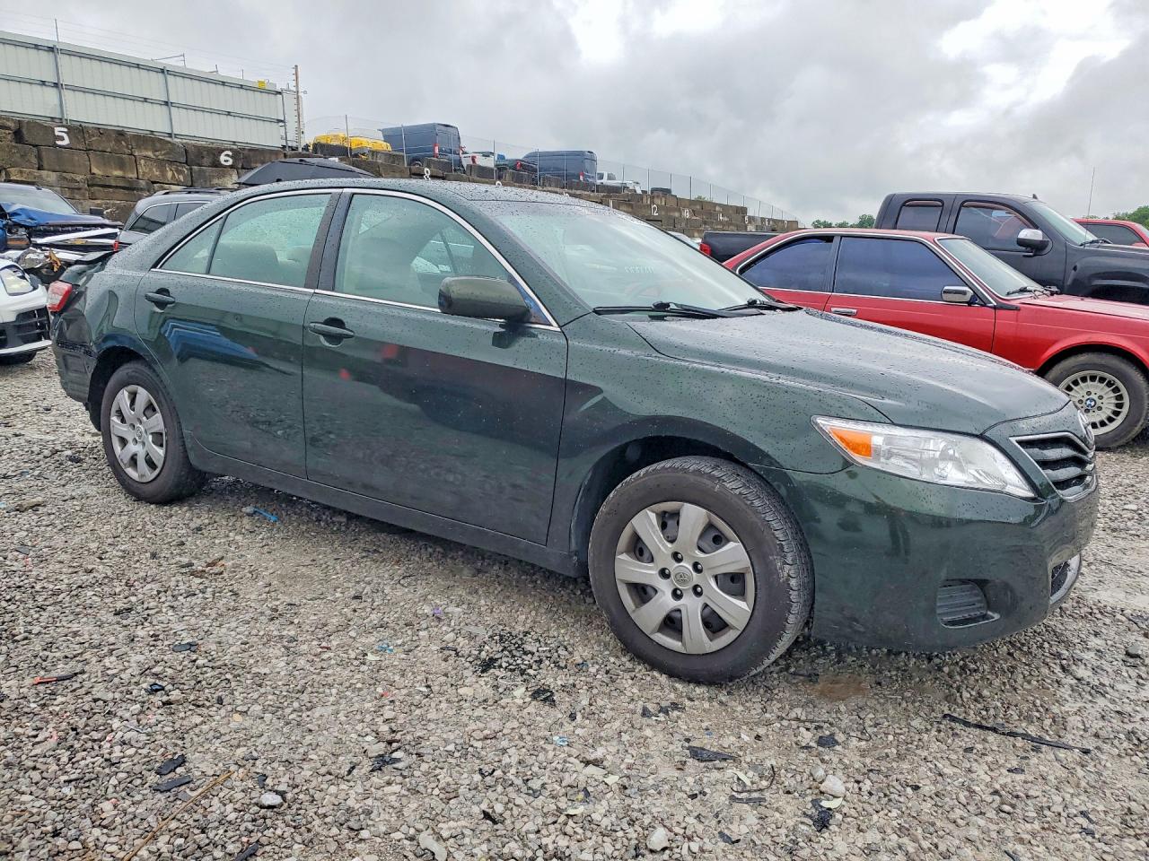 2011 Toyota Camry Le Green vin: 4T1BF3EKXBU619523
