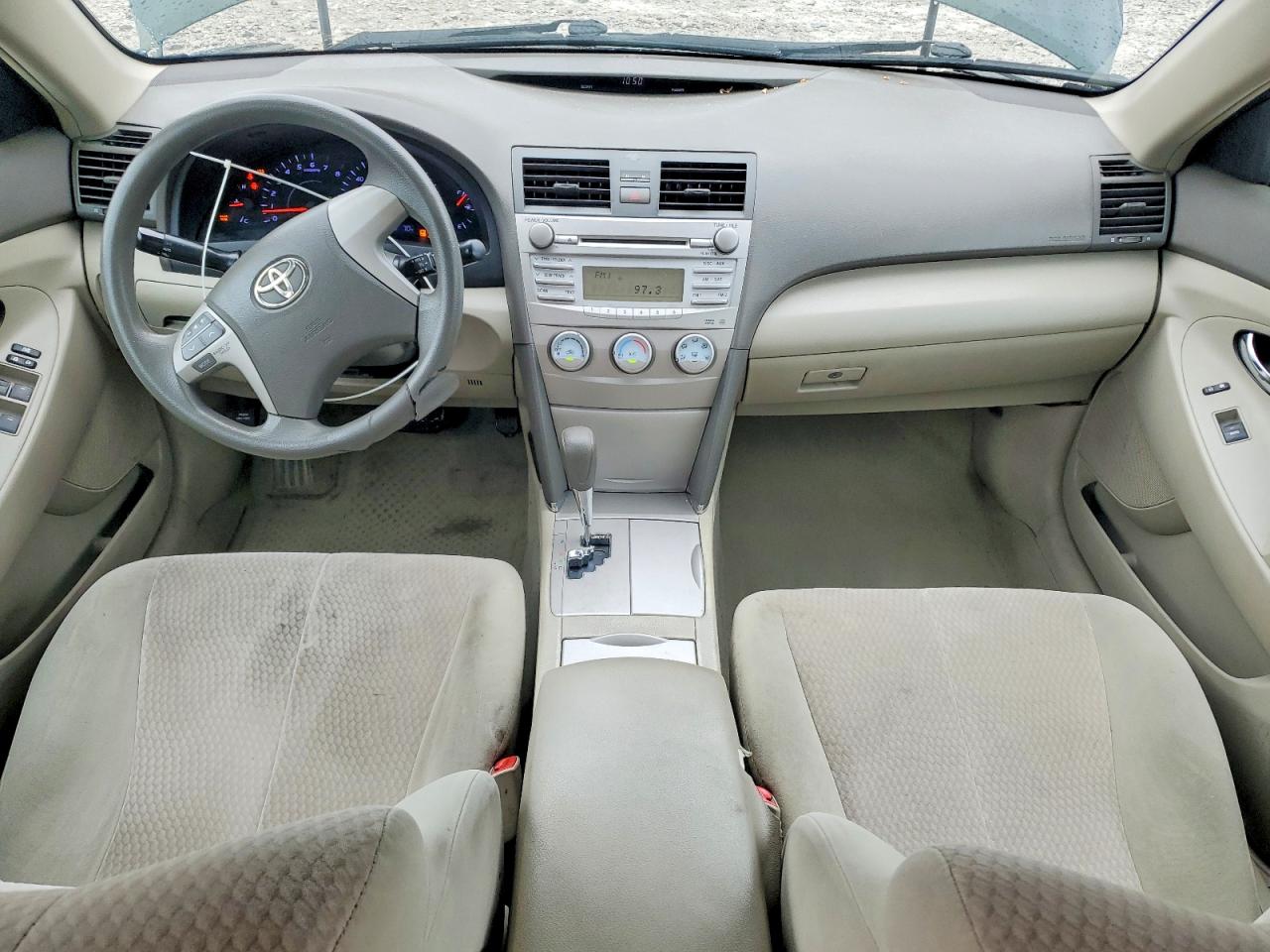 2011 Toyota Camry Le Green vin: 4T1BF3EKXBU619523