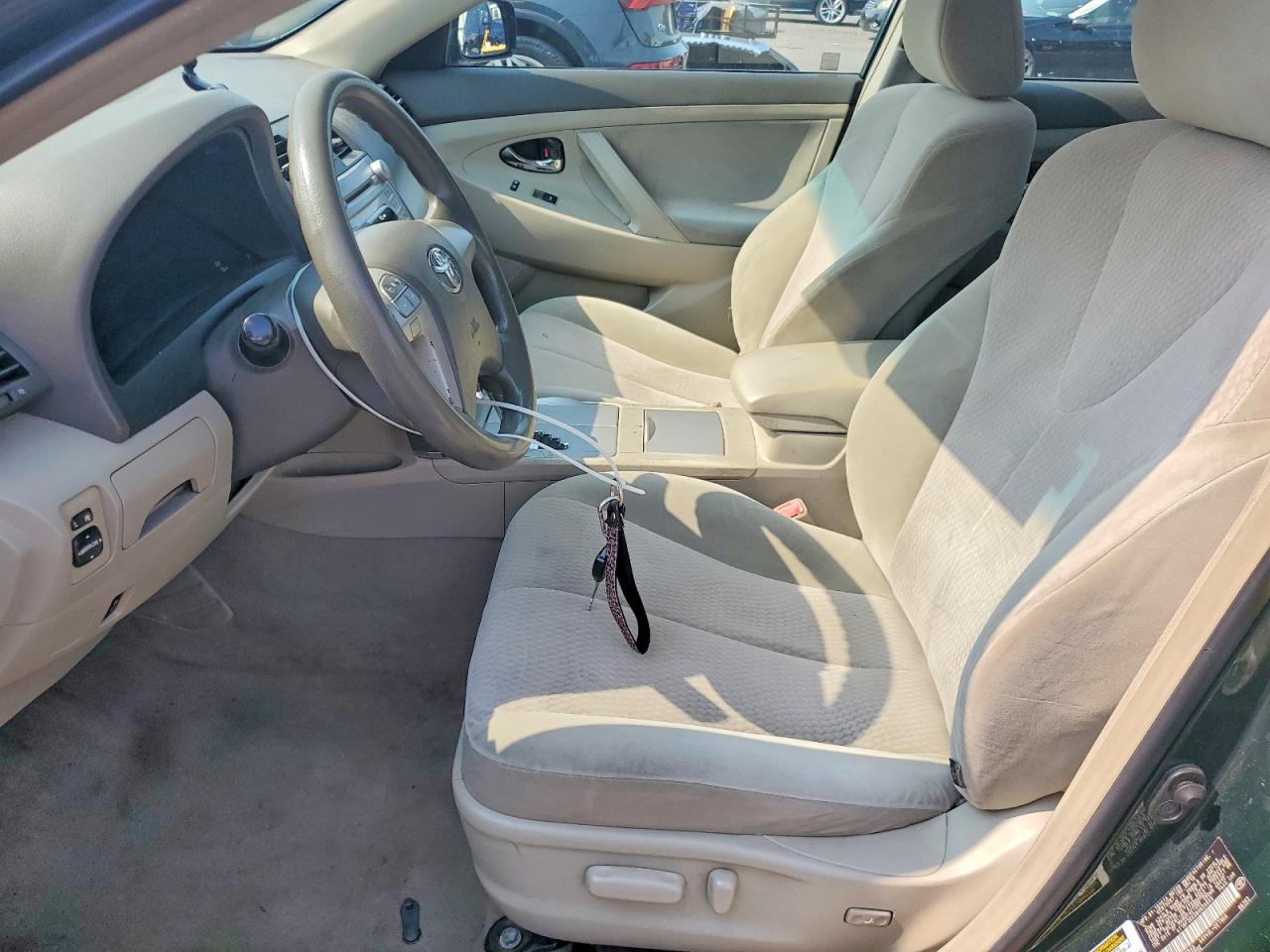 2011 Toyota Camry Le Green vin: 4T1BF3EKXBU625659