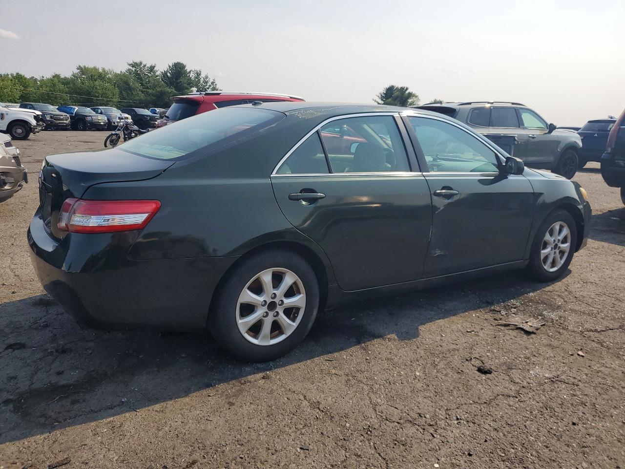 2011 Toyota Camry Le Green vin: 4T1BF3EKXBU625659