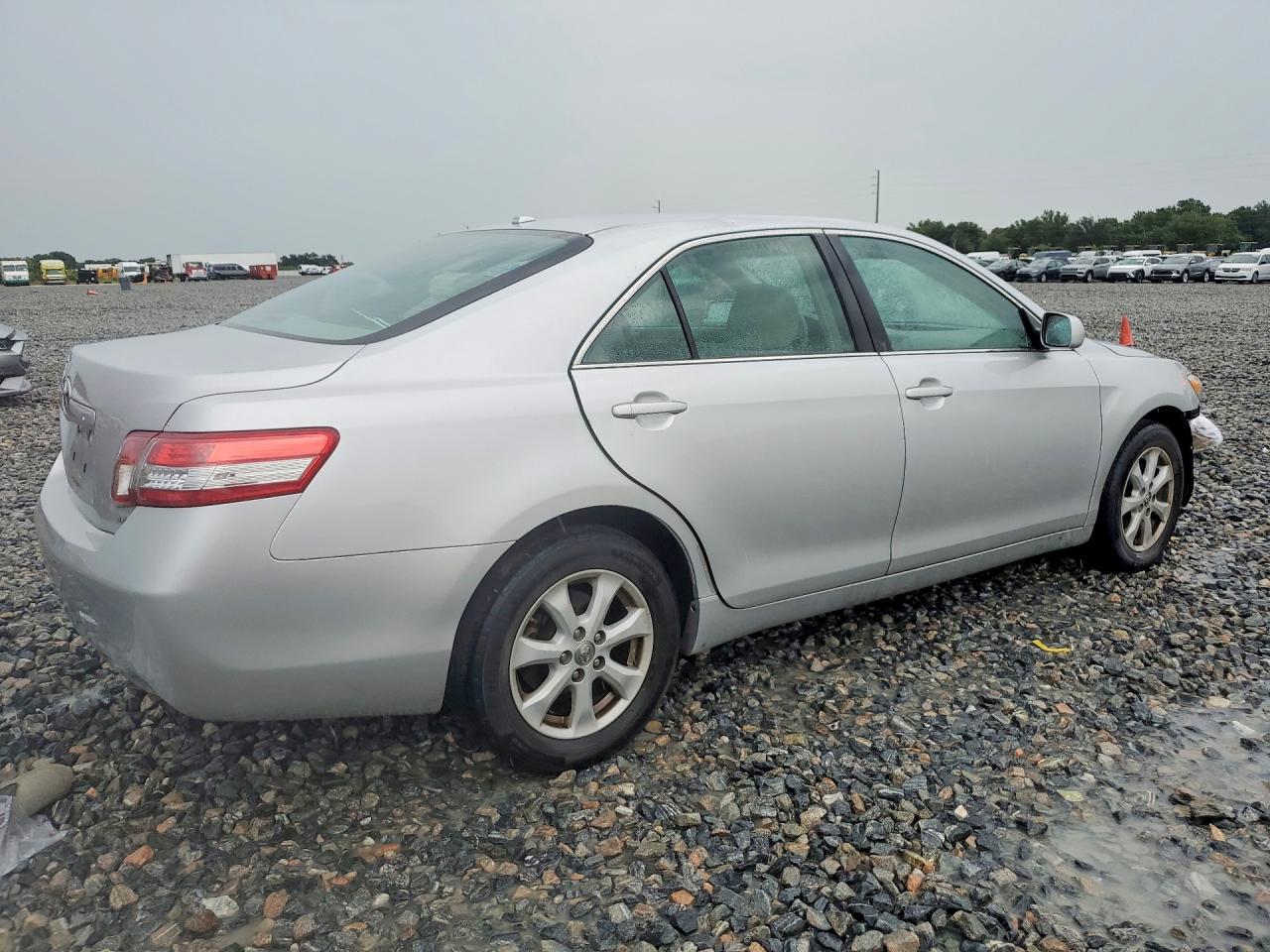 2011 Toyota Camry Le Silver vin: 4T1BF3EKXBU630327