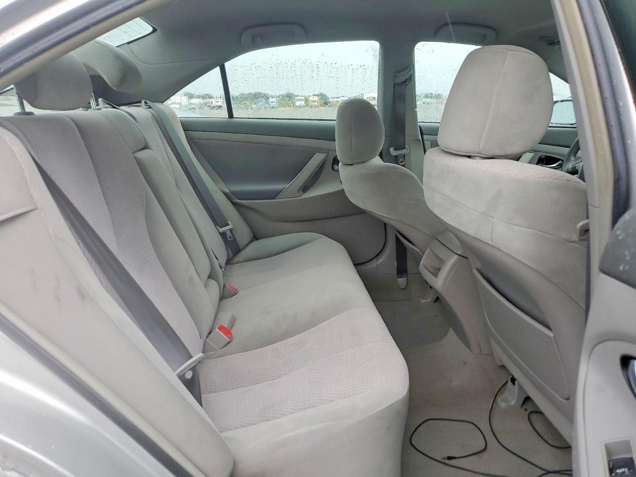 2011 Toyota Camry Le Silver vin: 4T1BF3EKXBU630327